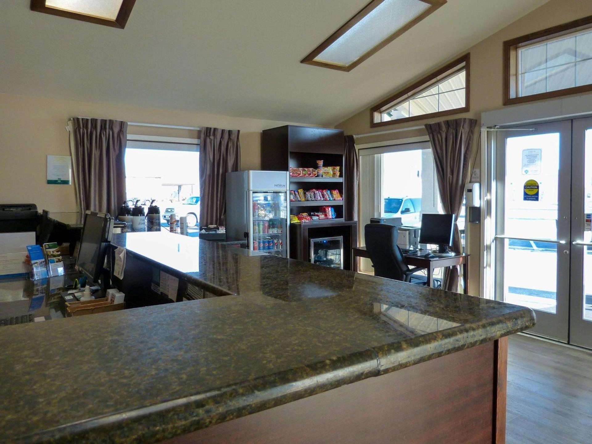 Rodeway Inn & Suites Ontario photo 8