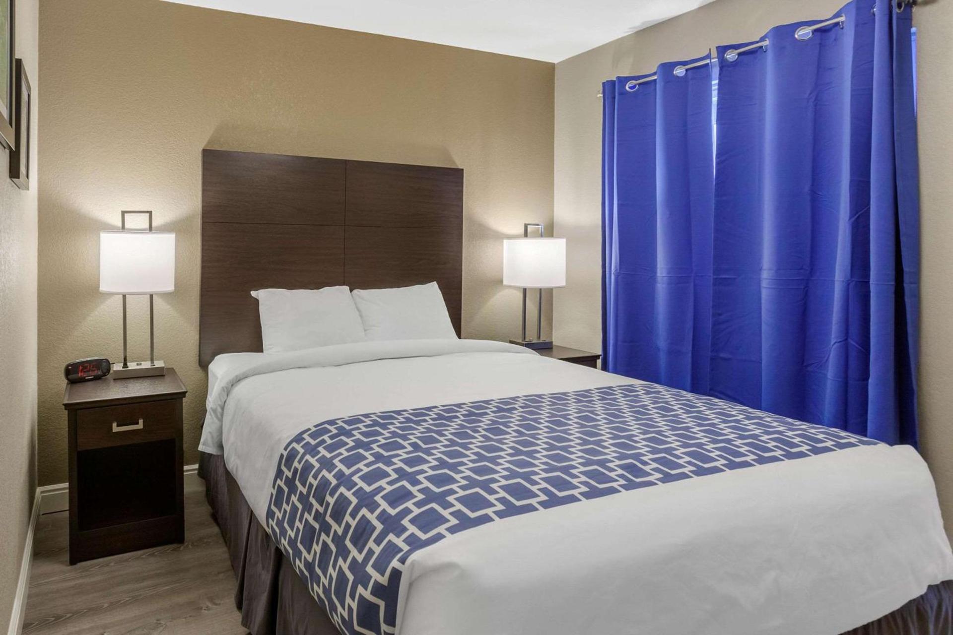 Rodeway Inn & Suites Ontario photo 17