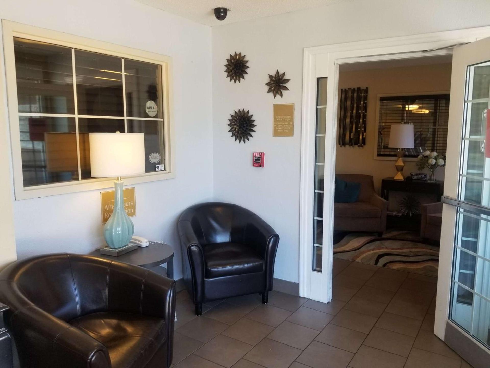 Sonesta Simply Suites Dallas Galleria photo 4