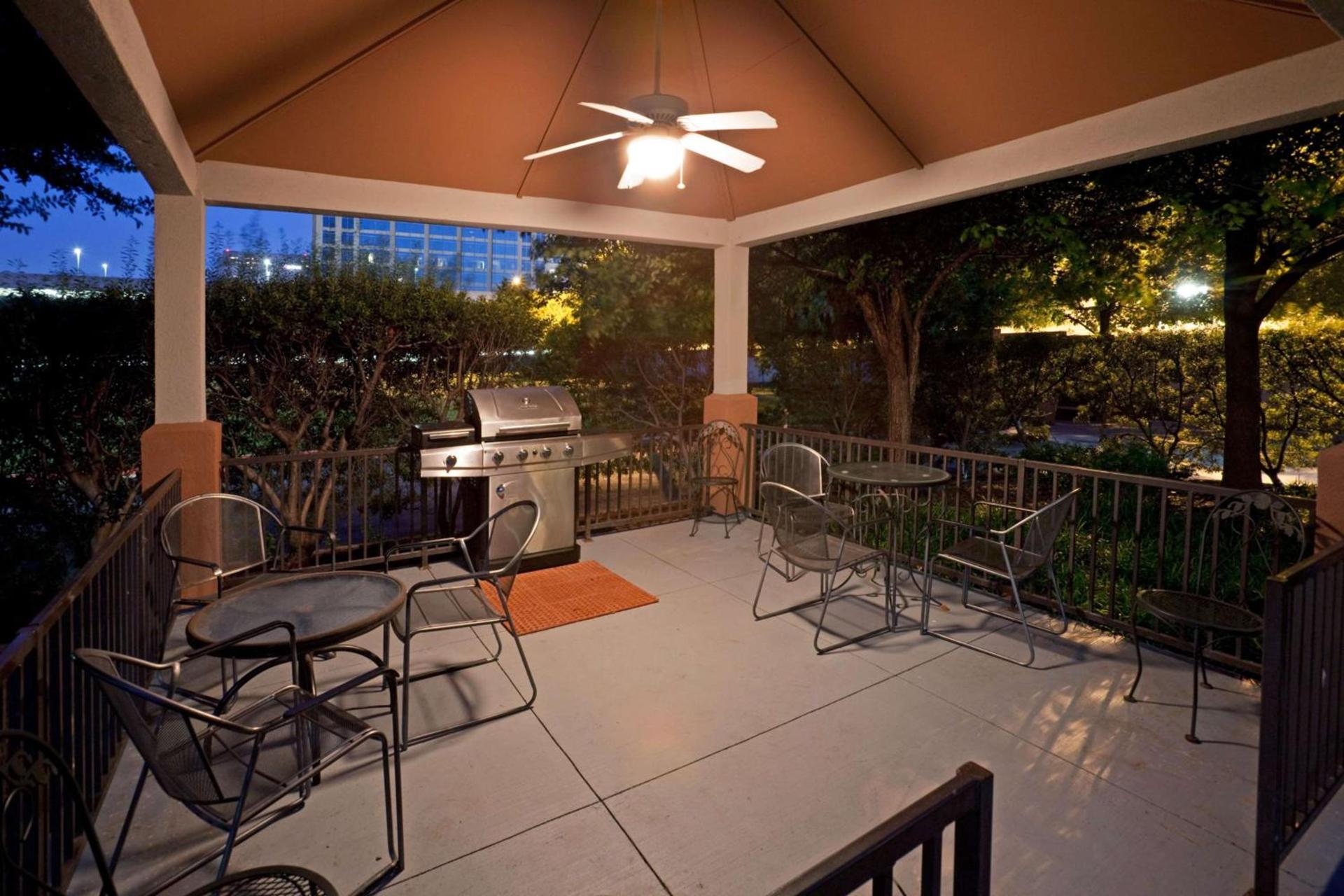 Sonesta Simply Suites Dallas Galleria photo 22