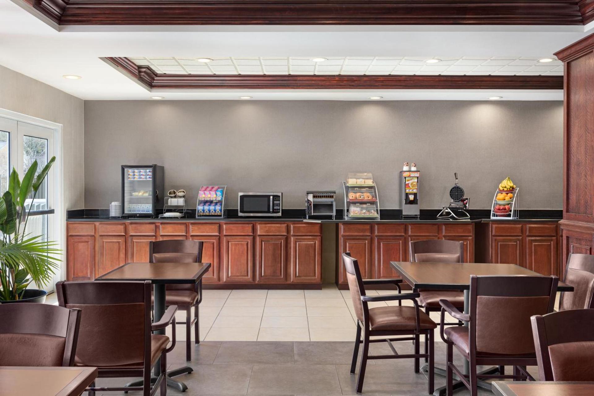 Wingate By Wyndham Southport photo 43
