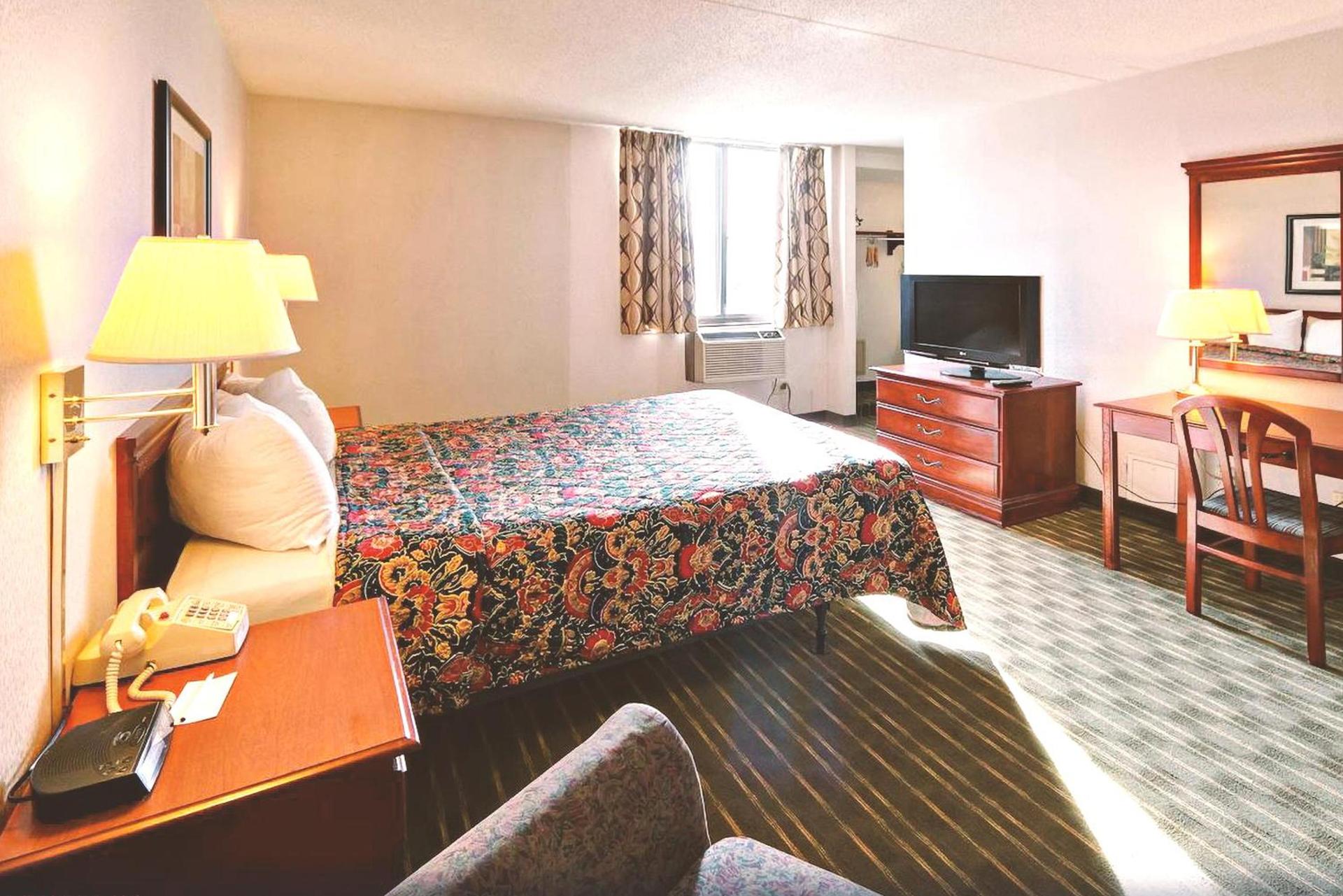 Key Inn Roseville photo 12