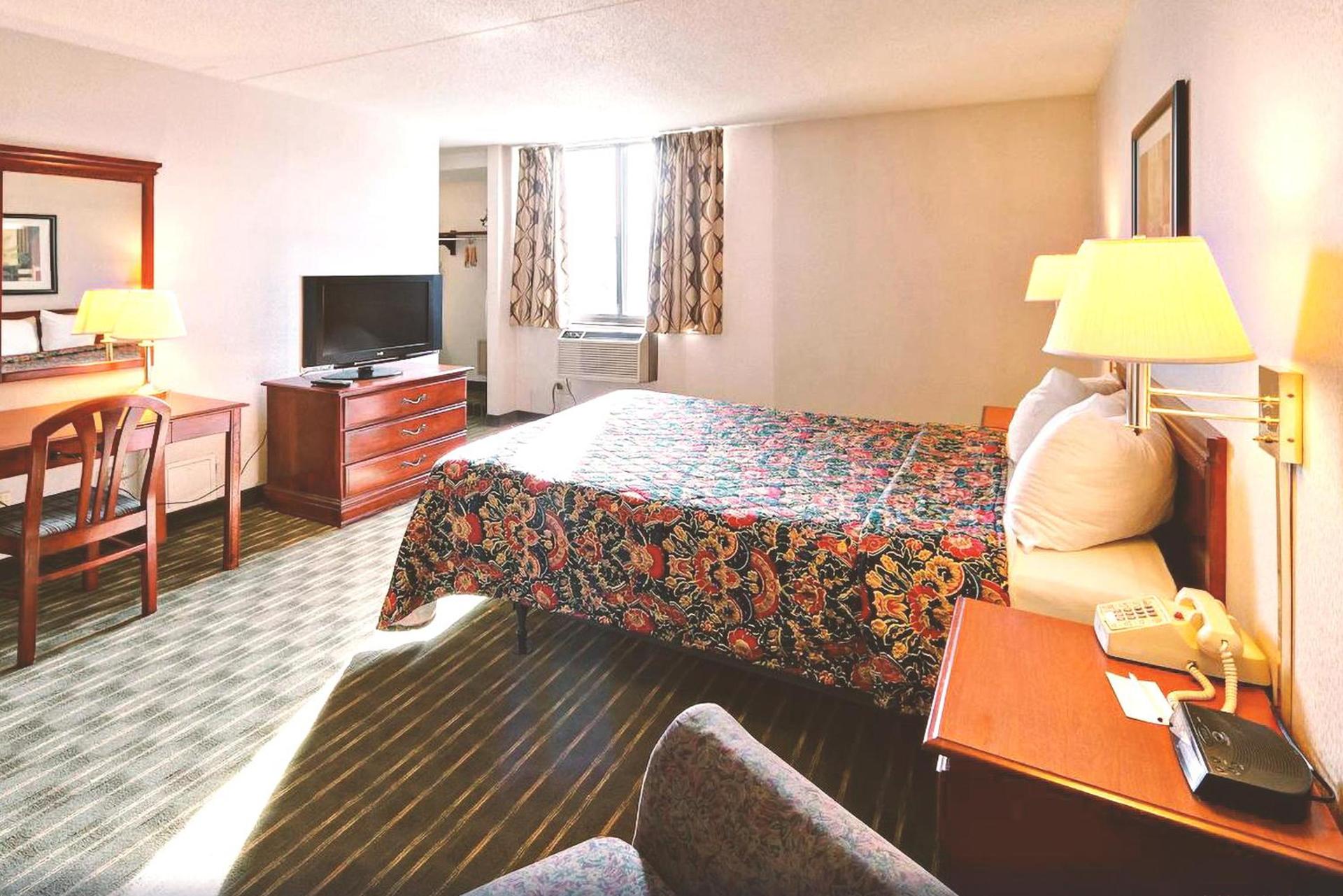 Key Inn Roseville photo 11