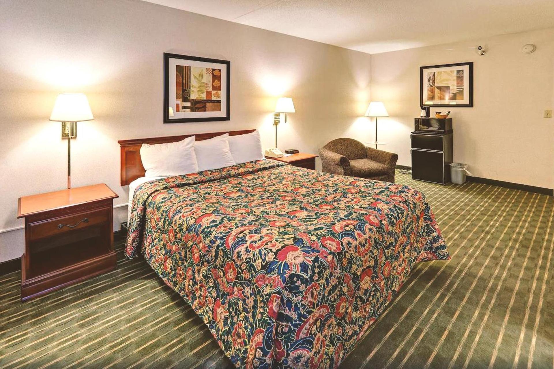 Key Inn Roseville photo 9