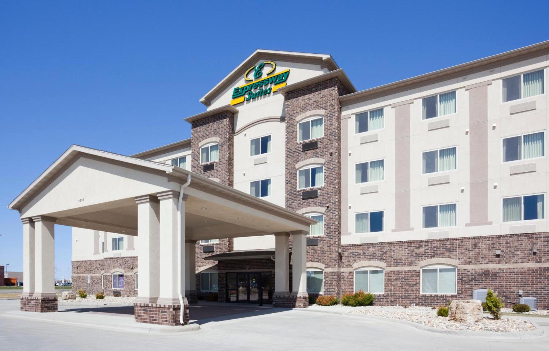 Expressway Suites Fargo photo 5