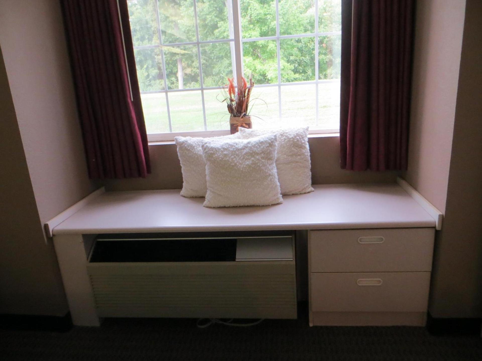 Patti's Inn and Suites photo 7