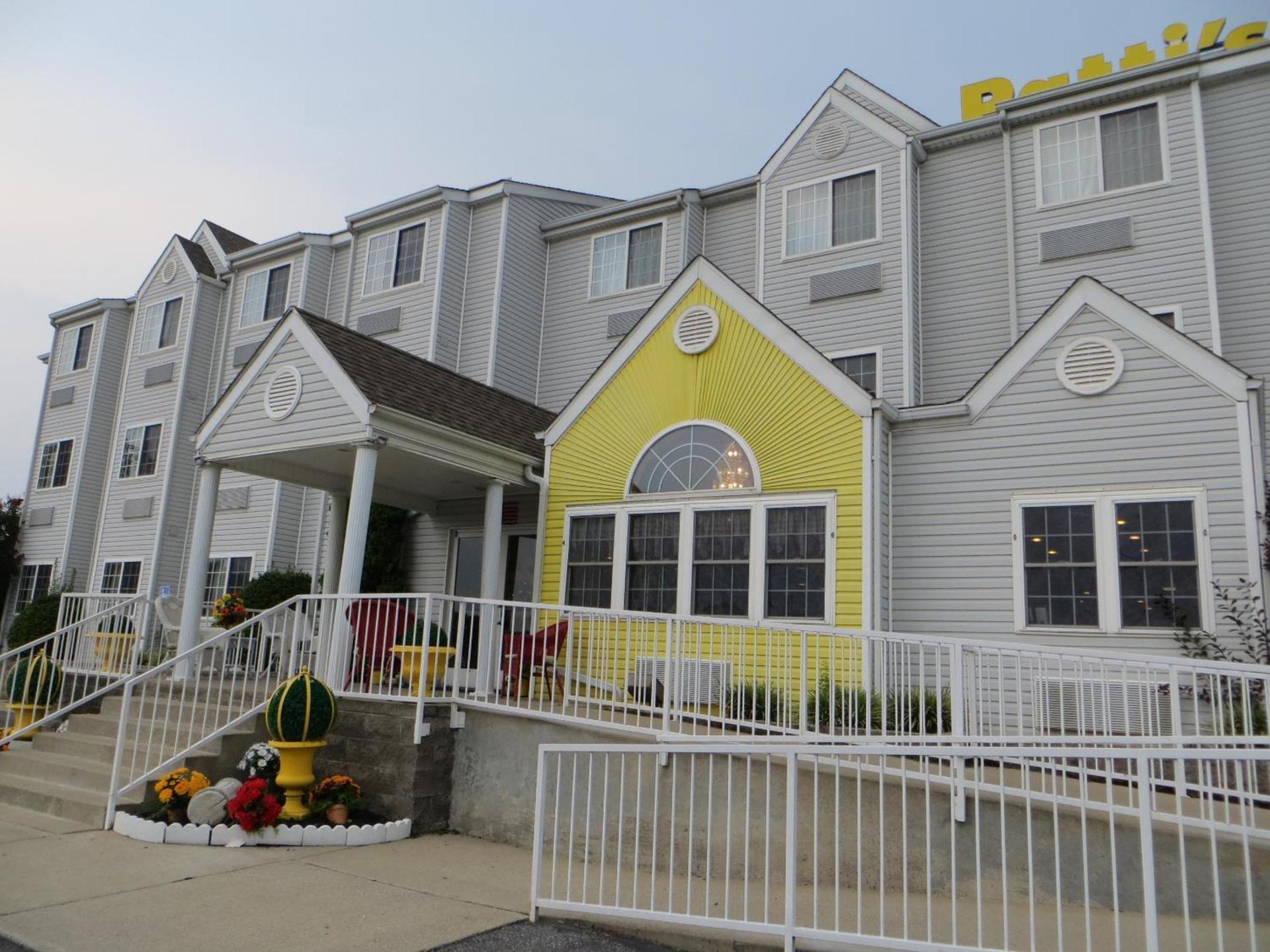 Patti's Inn and Suites photo 23