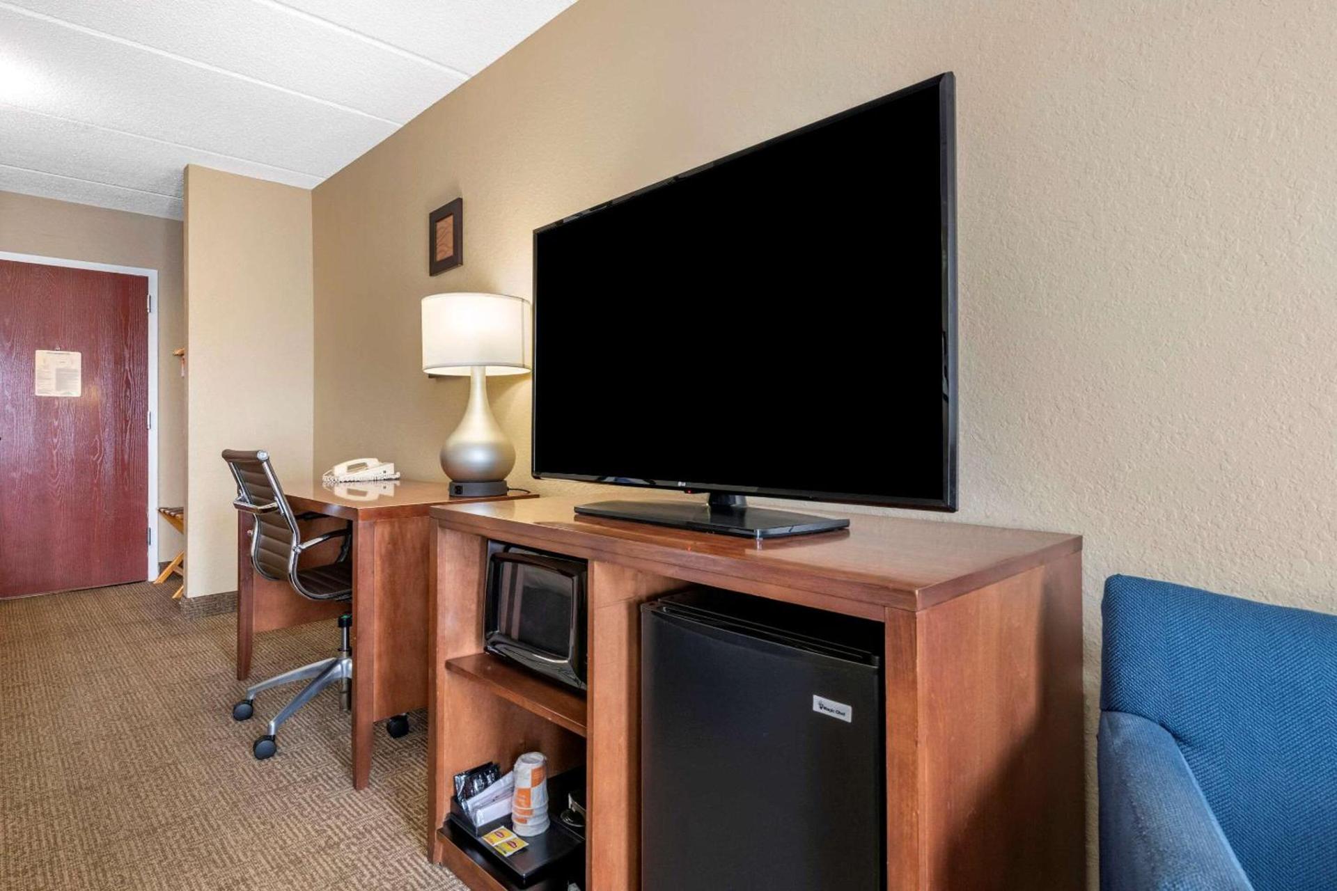Comfort Inn & Suites Orlando North photo 12