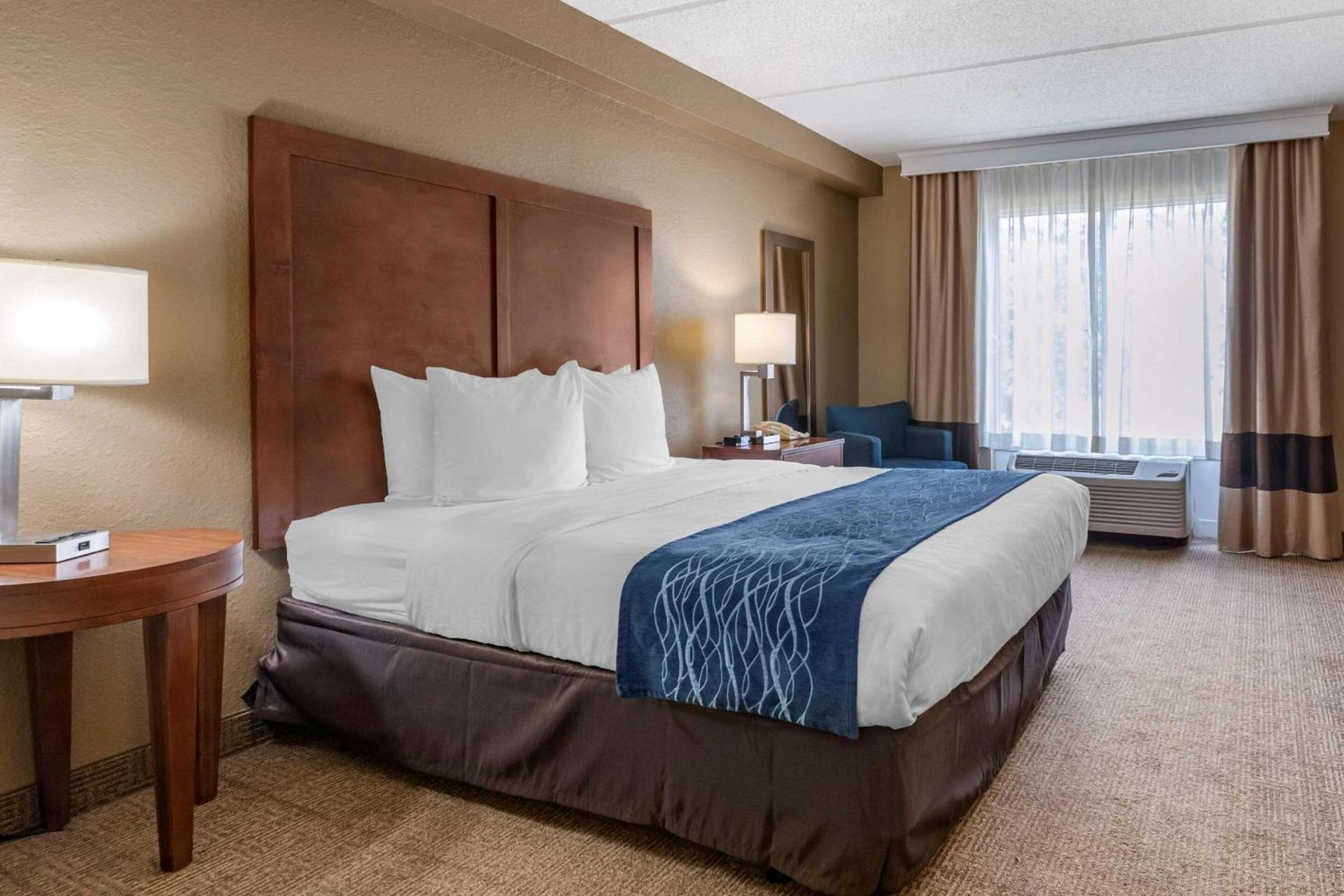Comfort Inn & Suites Orlando North photo 16