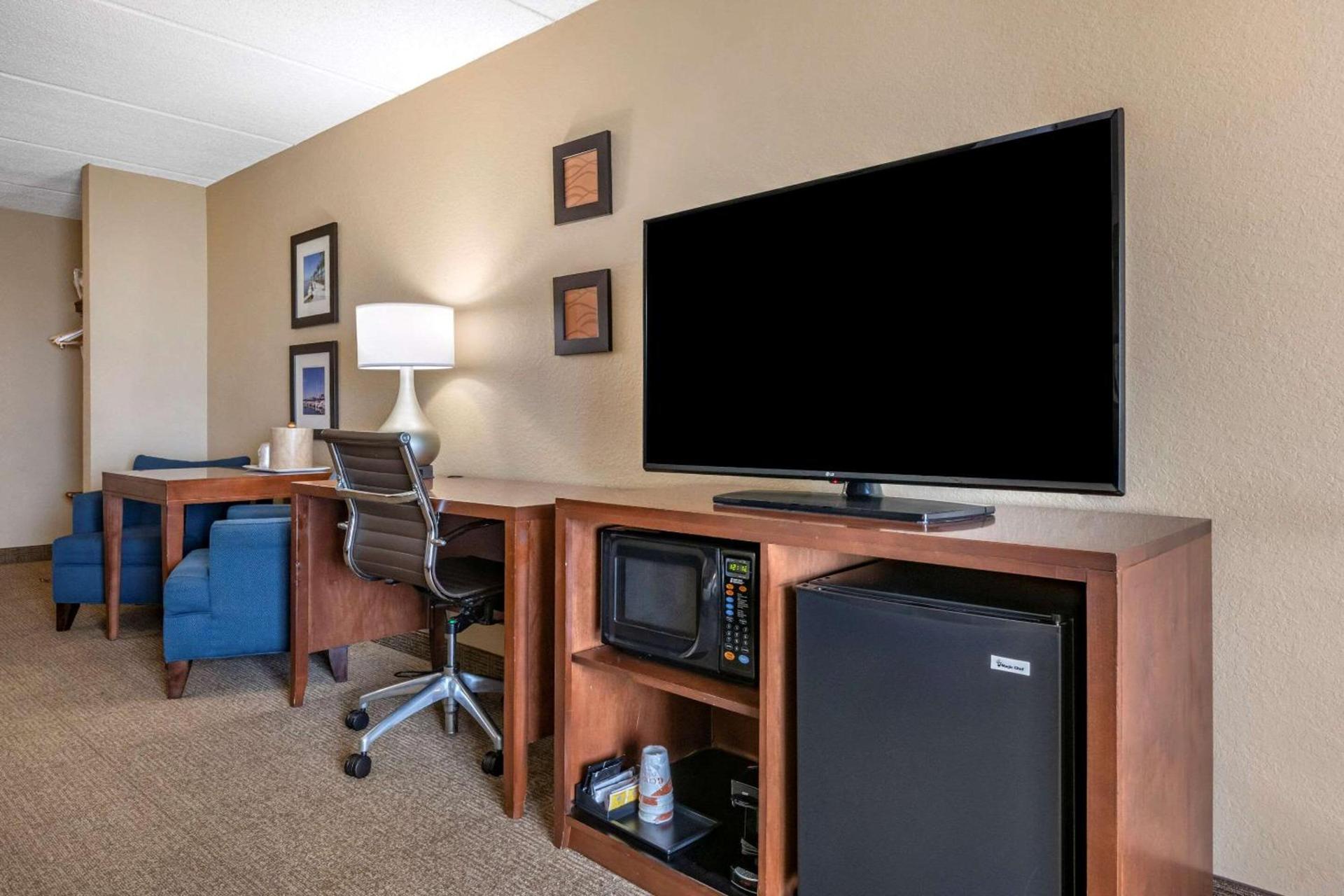 Comfort Inn & Suites Orlando North photo 29