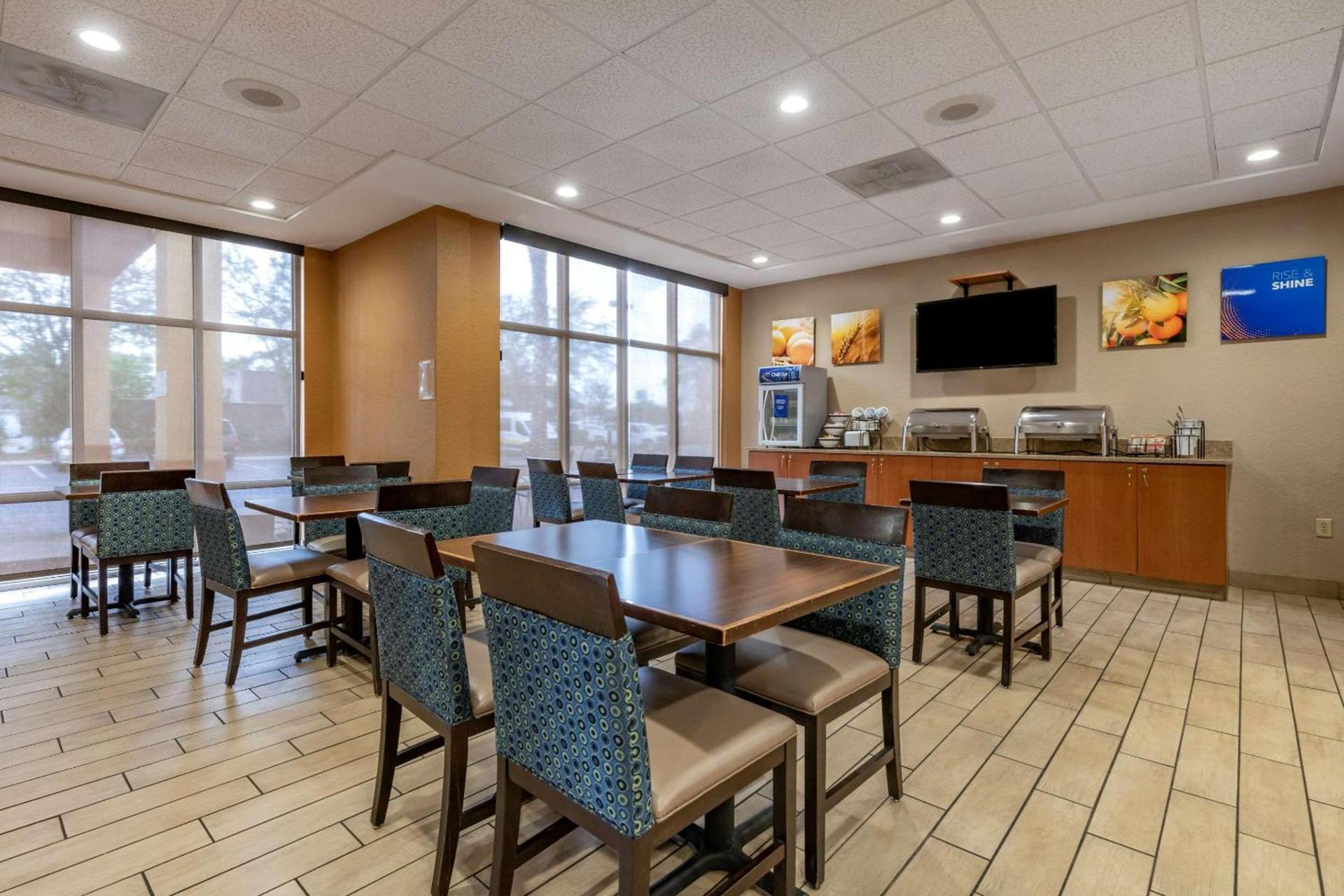 Comfort Inn & Suites Orlando North photo 39