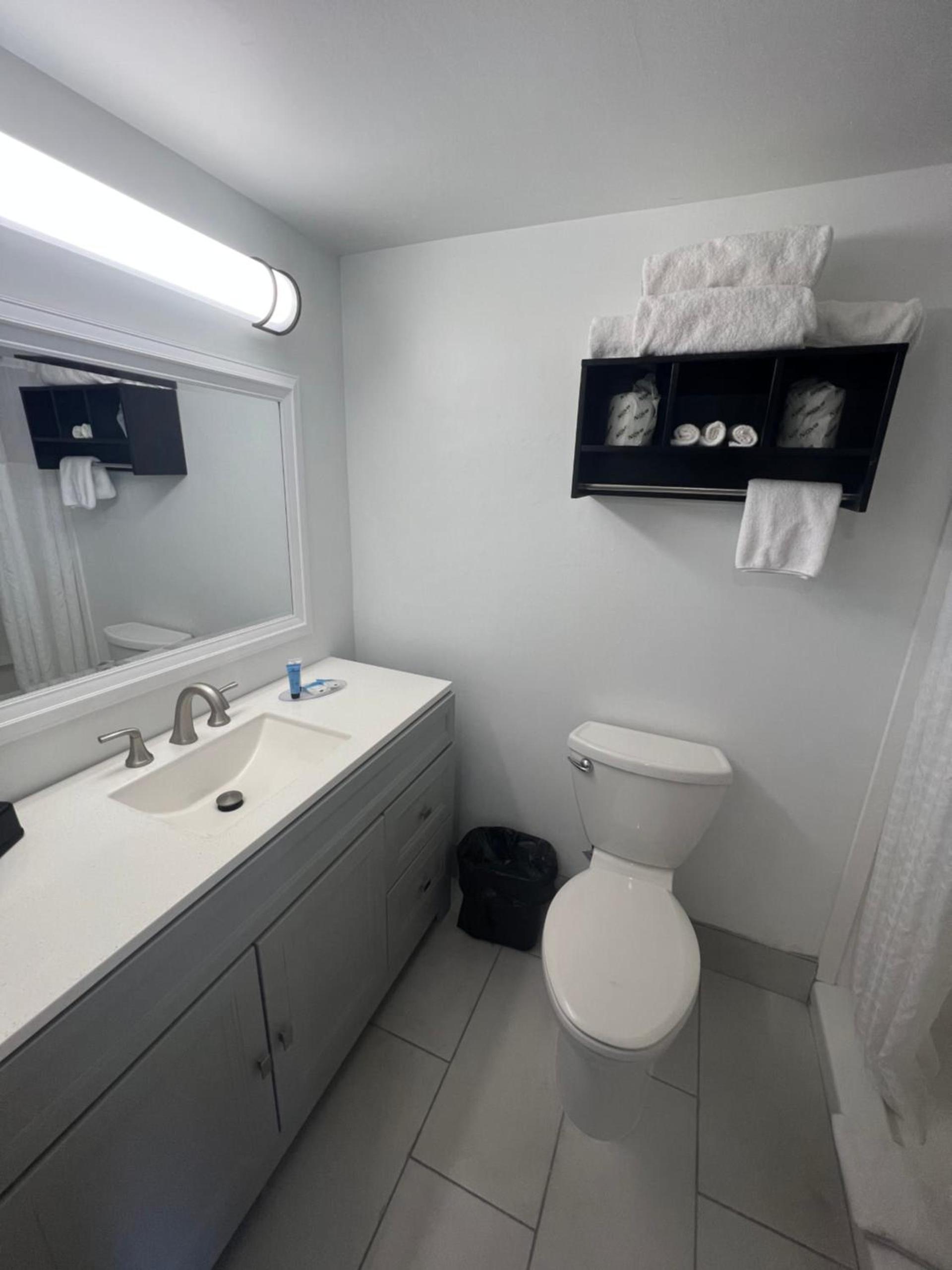 Garden City Inn photo 33