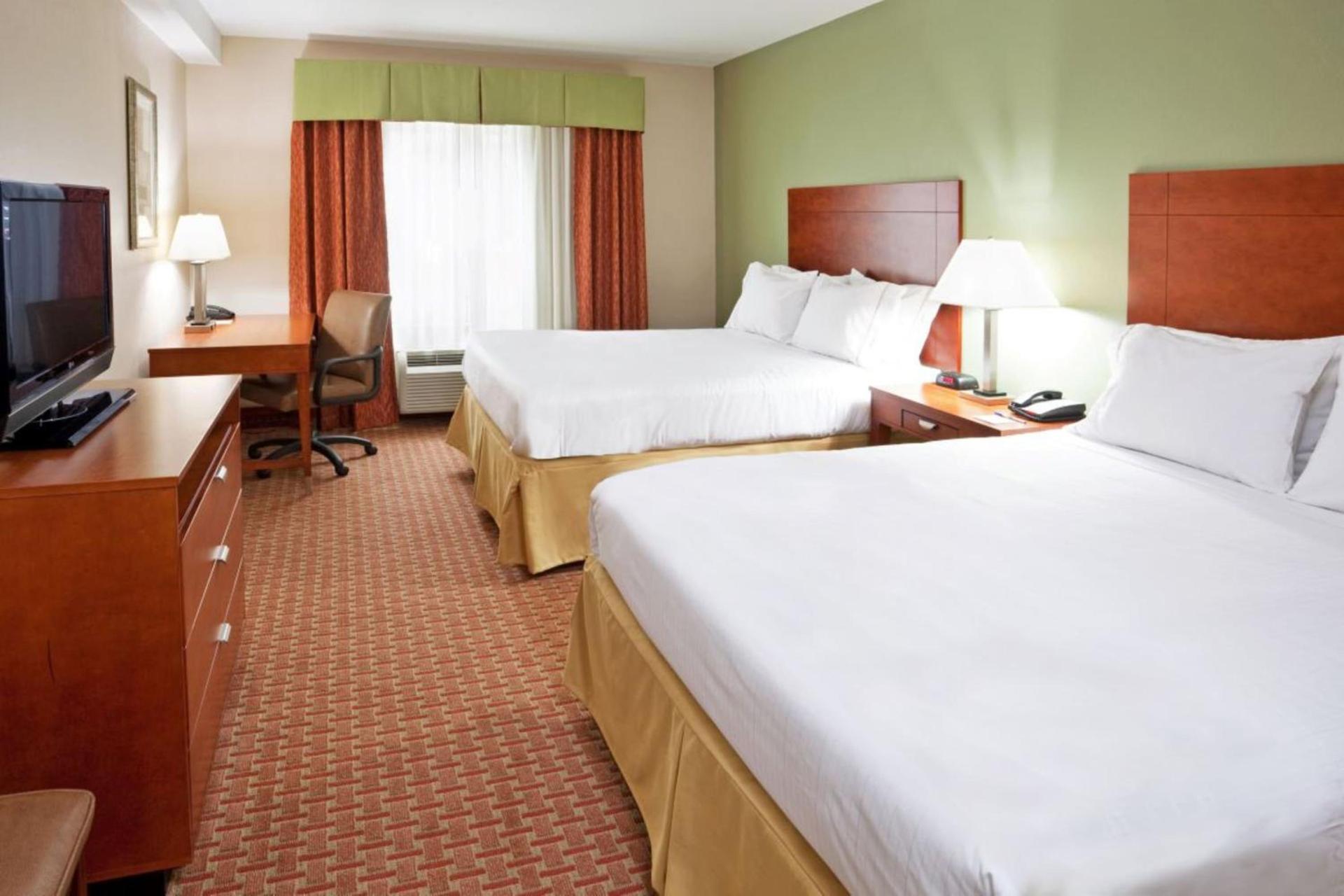 Holiday Inn Express & Suites Niagara Falls by IHG photo 42