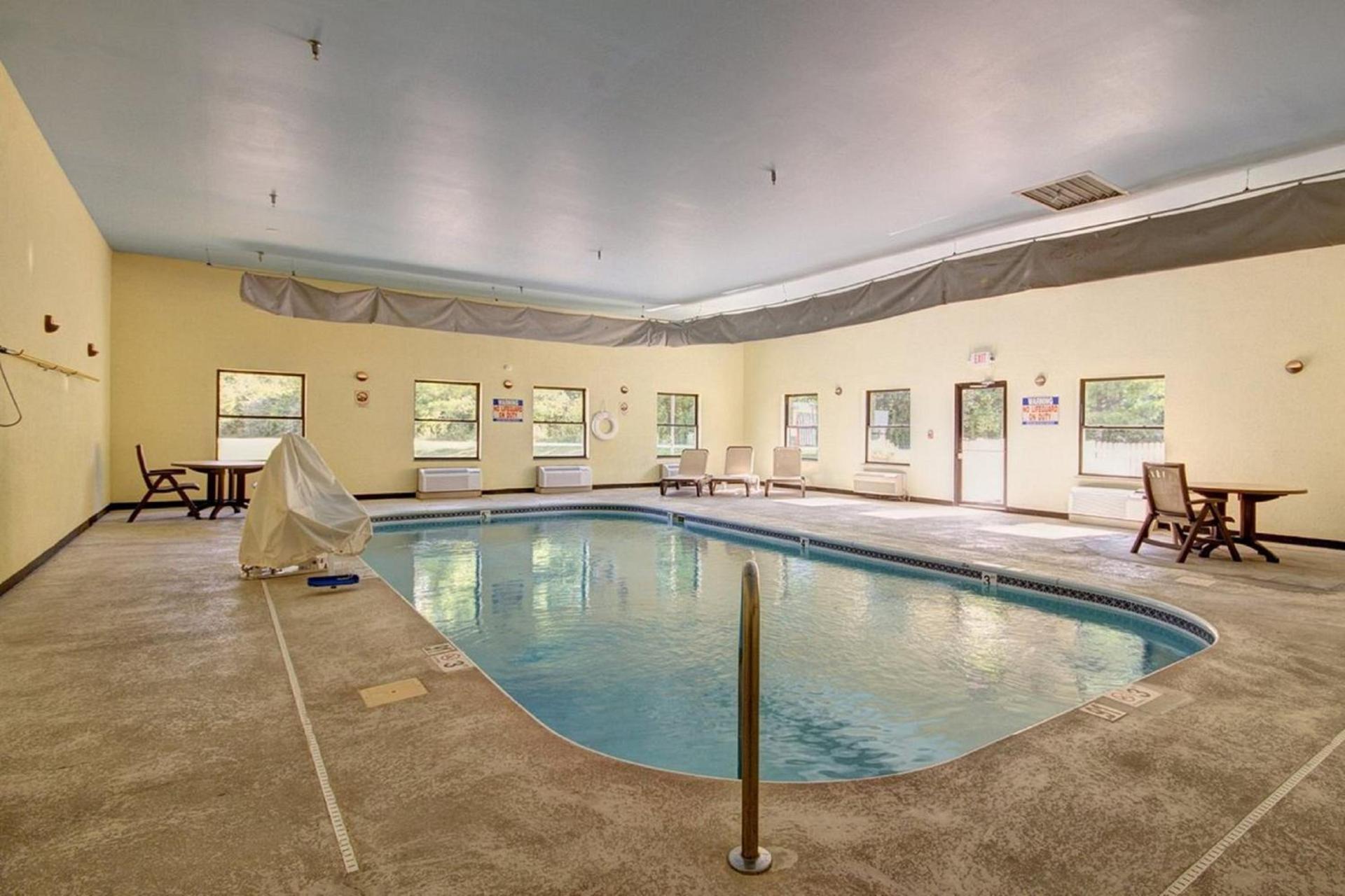 Holiday Inn Express Columbus South - Obetz by IHG photo 8