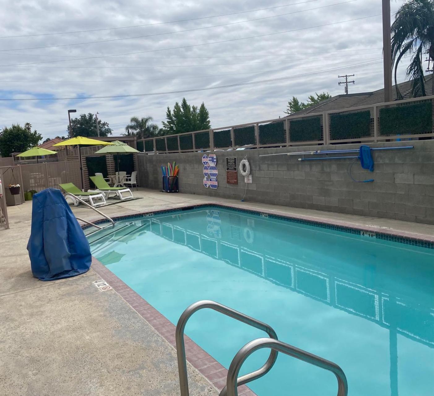 Comfort Suites Tulare Sequoia Gateway photo 39