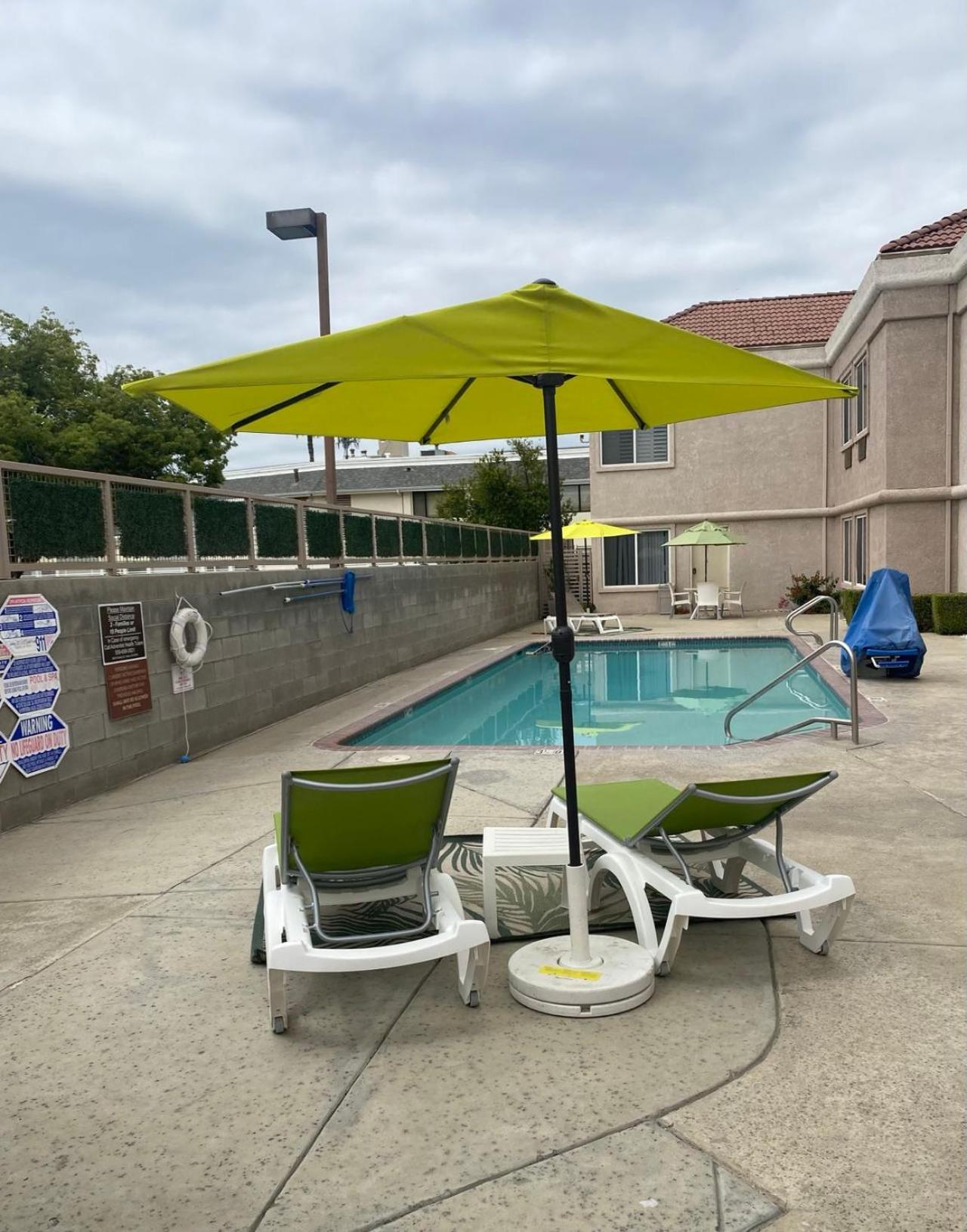 Comfort Suites Tulare Sequoia Gateway photo 51