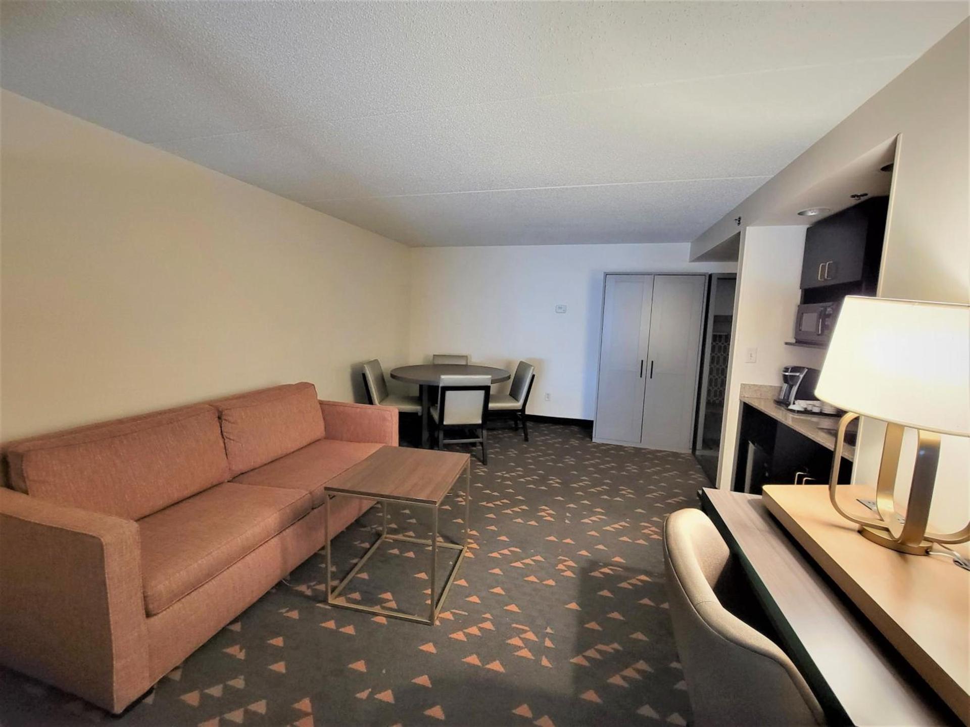 Holiday Inn Hotel & Suites Ann Arbor University of Michigan Area by IHG photo 40