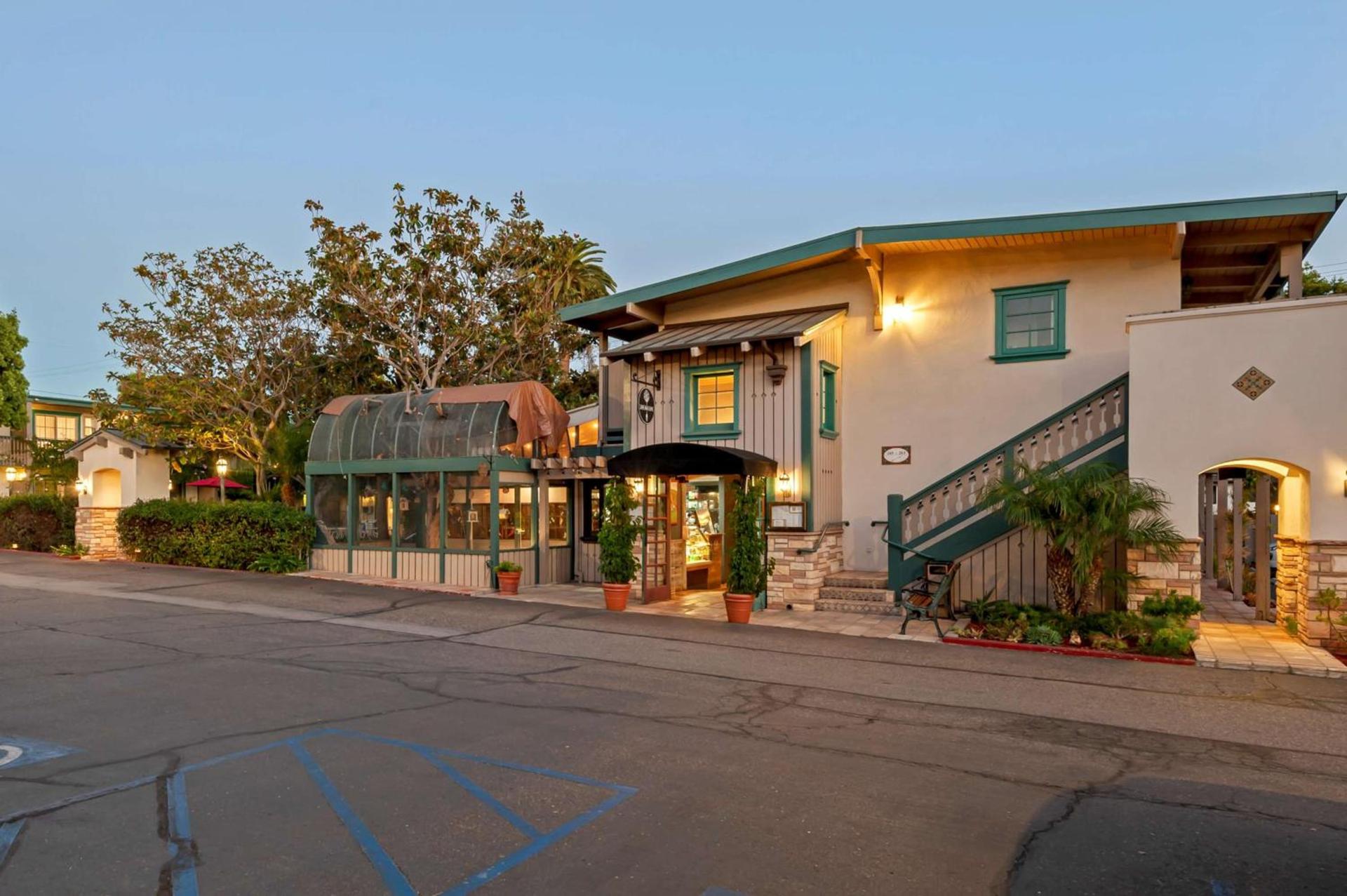 Best Western Plus Santa Barbara photo 19