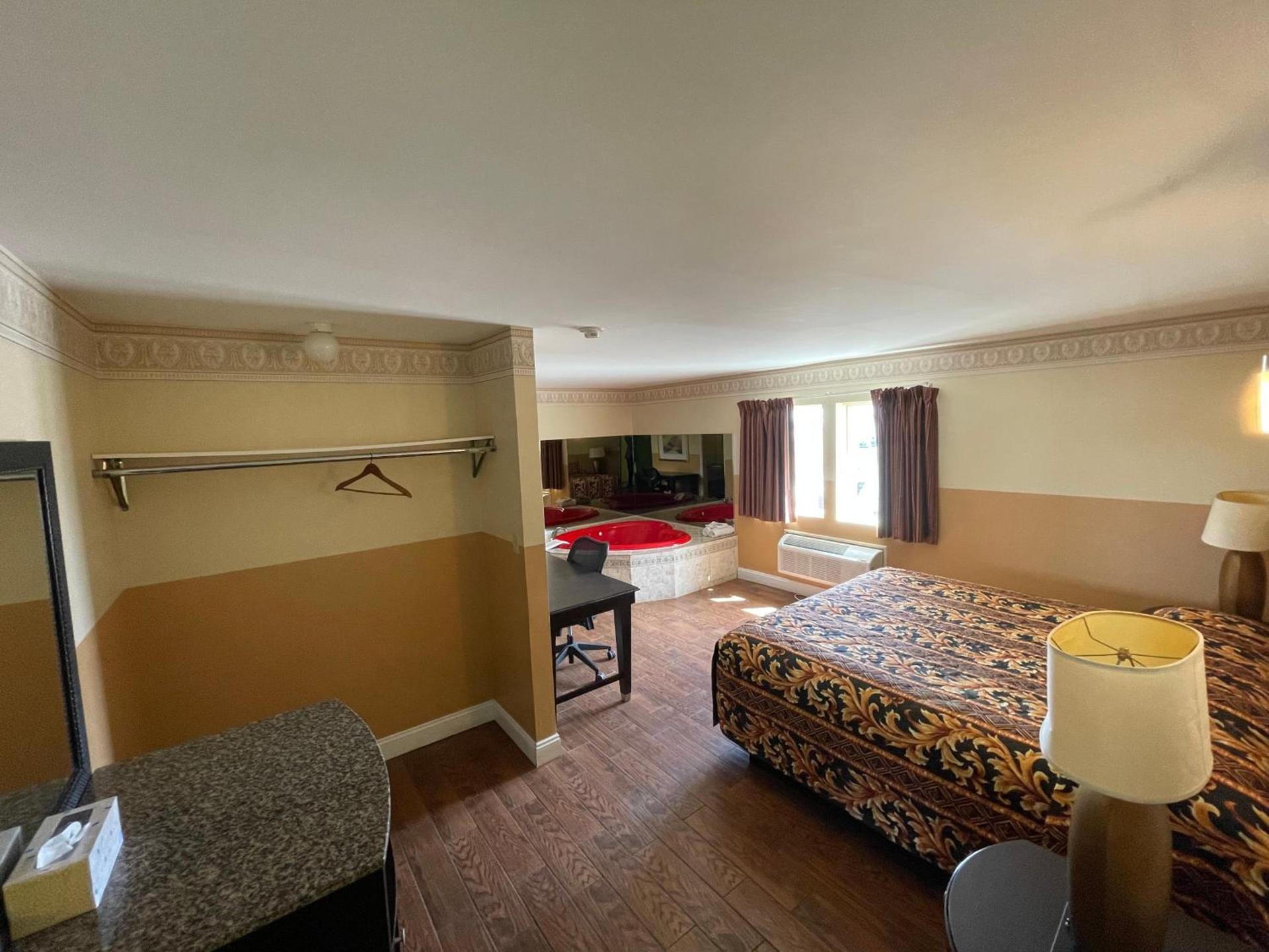 Sea Palace Inn photo 9