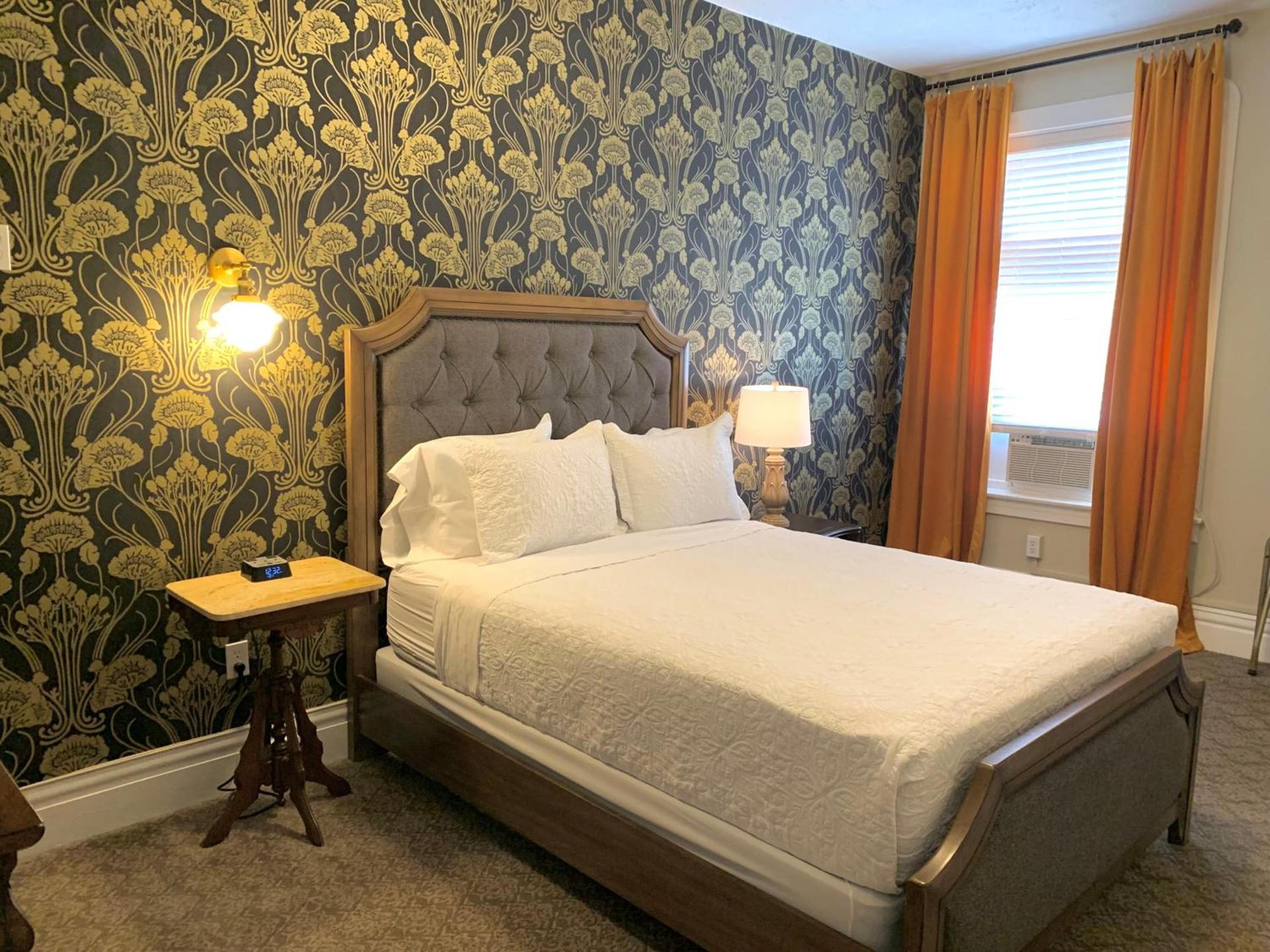 Naples Hotel photo 17