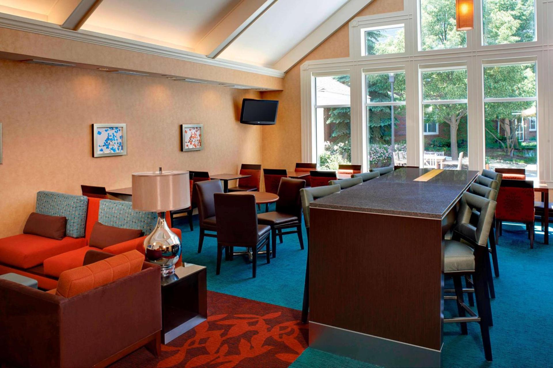 Sonesta ES Suites Chicago Waukegan Gurnee photo 3