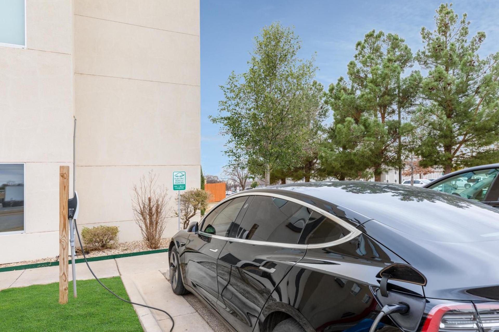 Hawthorn Suites by Wyndham Lubbock photo 55