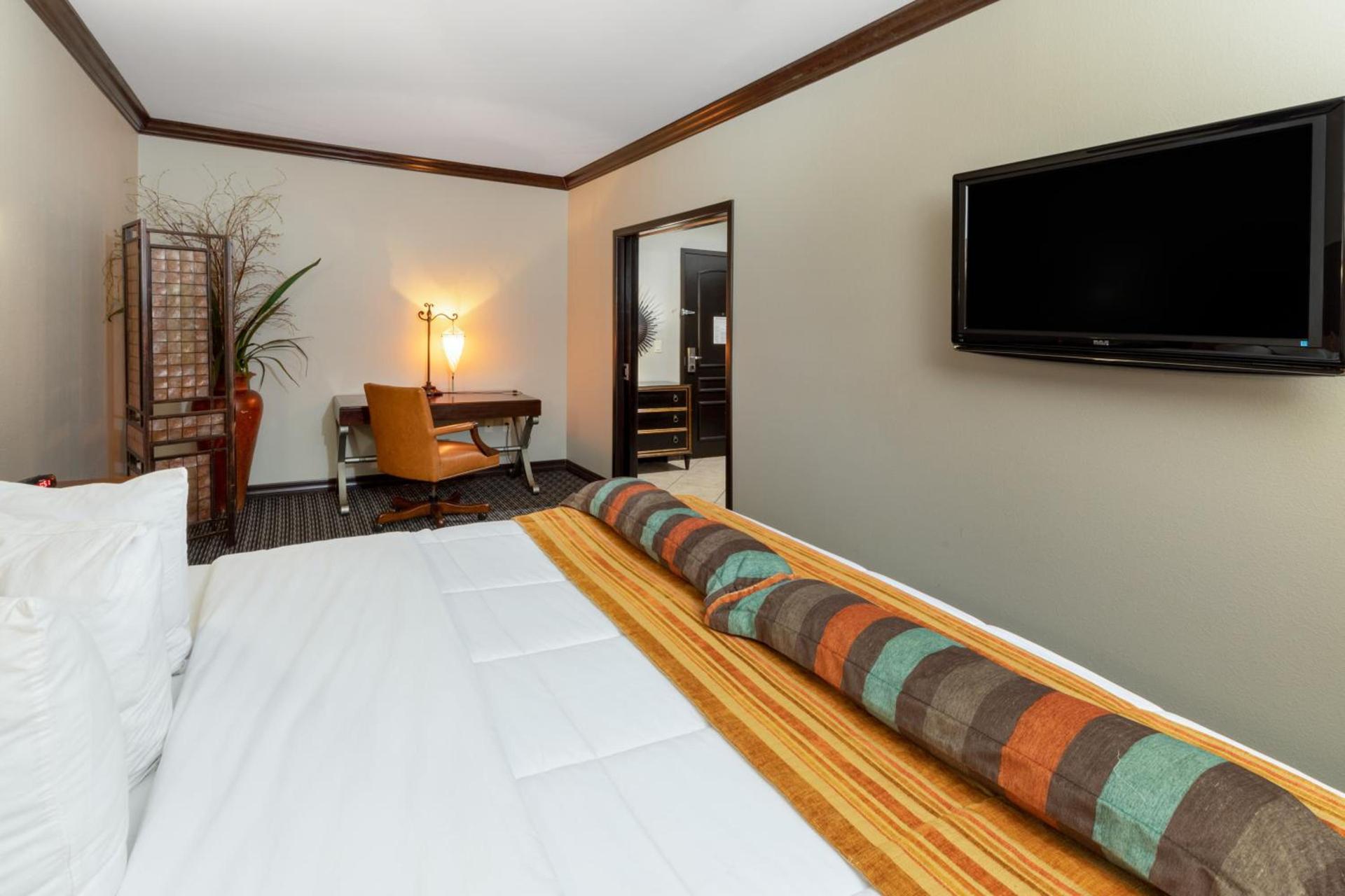 Hawthorn Suites by Wyndham Lubbock photo 58