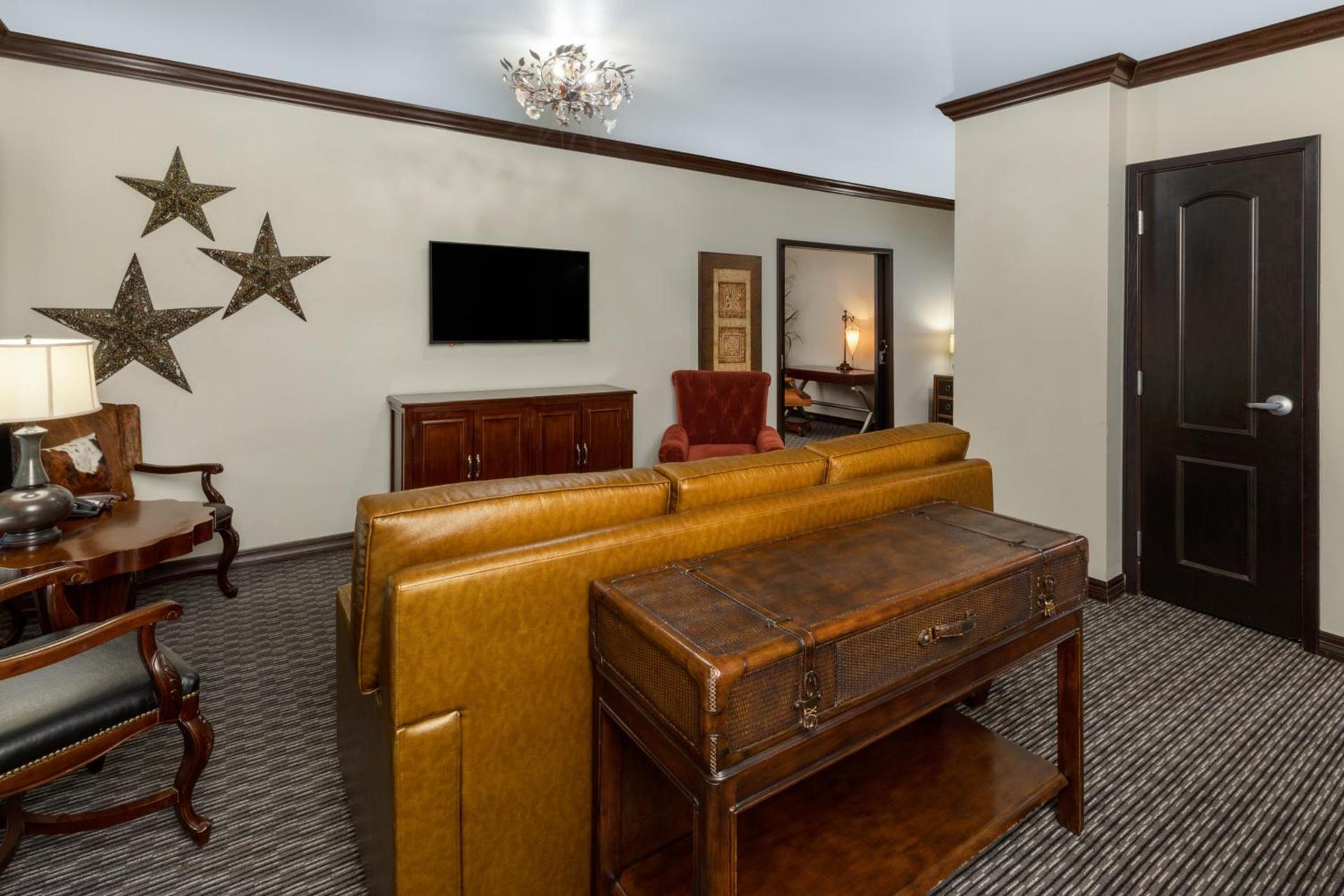Hawthorn Suites by Wyndham Lubbock photo 57