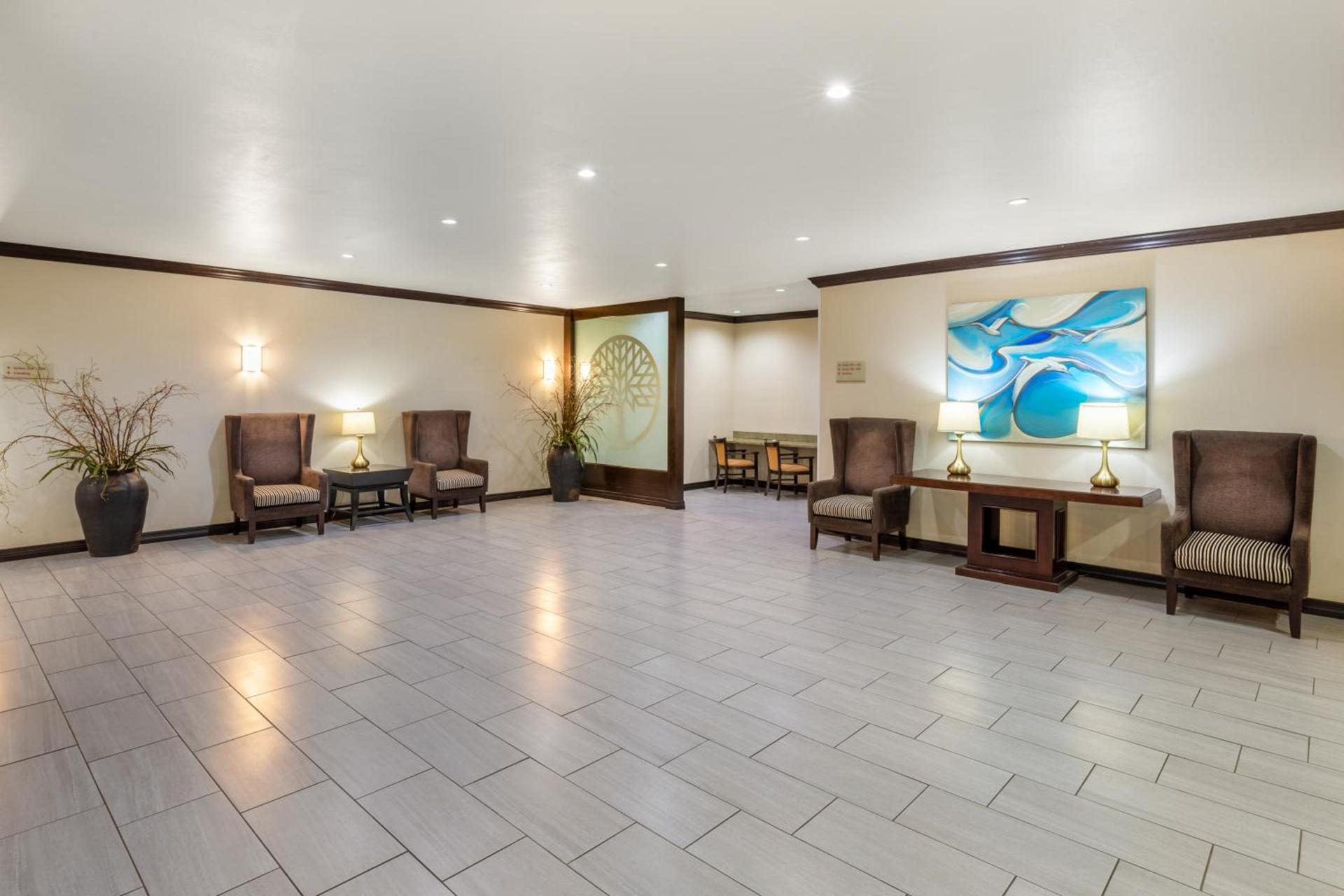 Hawthorn Suites by Wyndham Lubbock photo 43