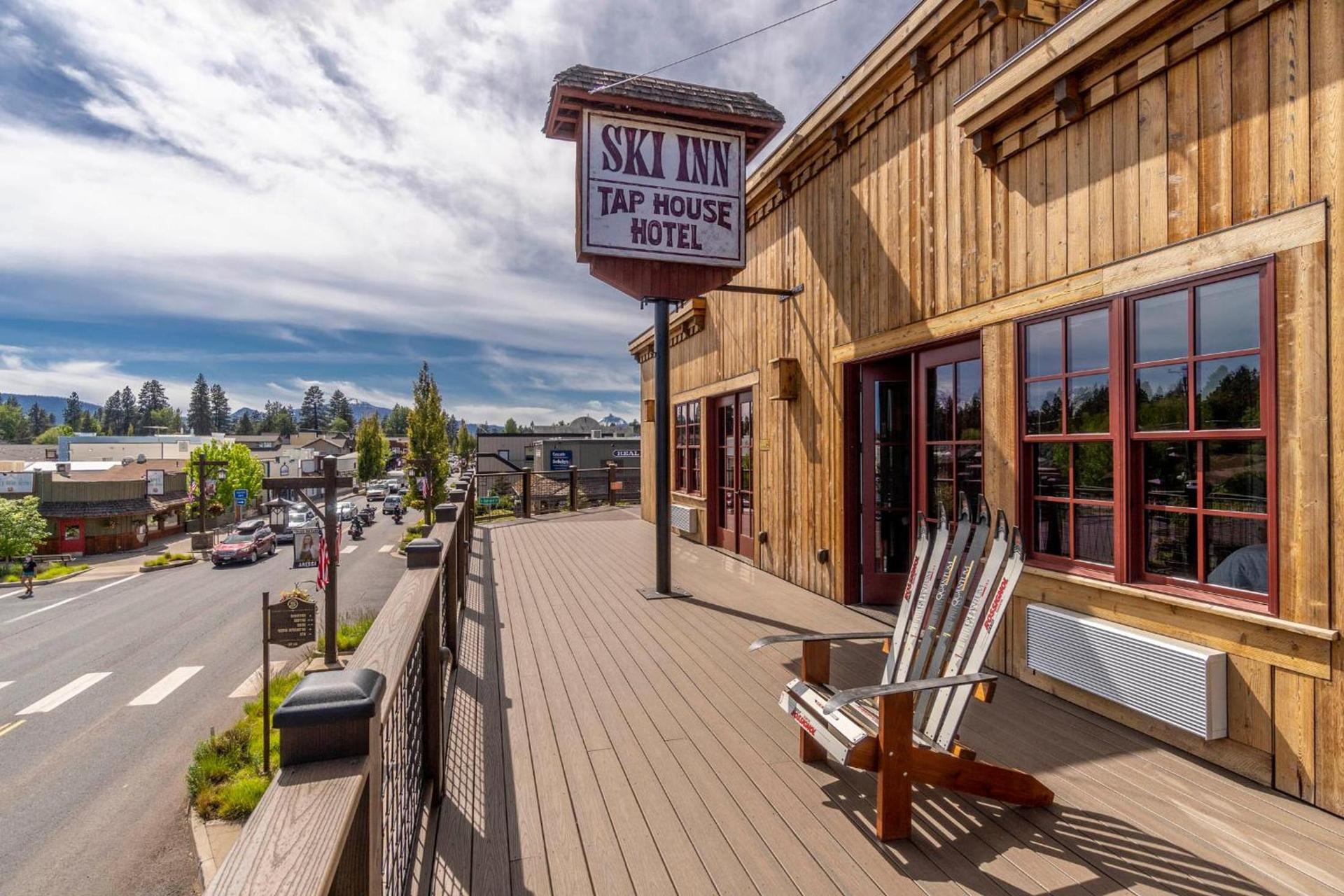 Ski Inn Taphouse Hotel photo 3
