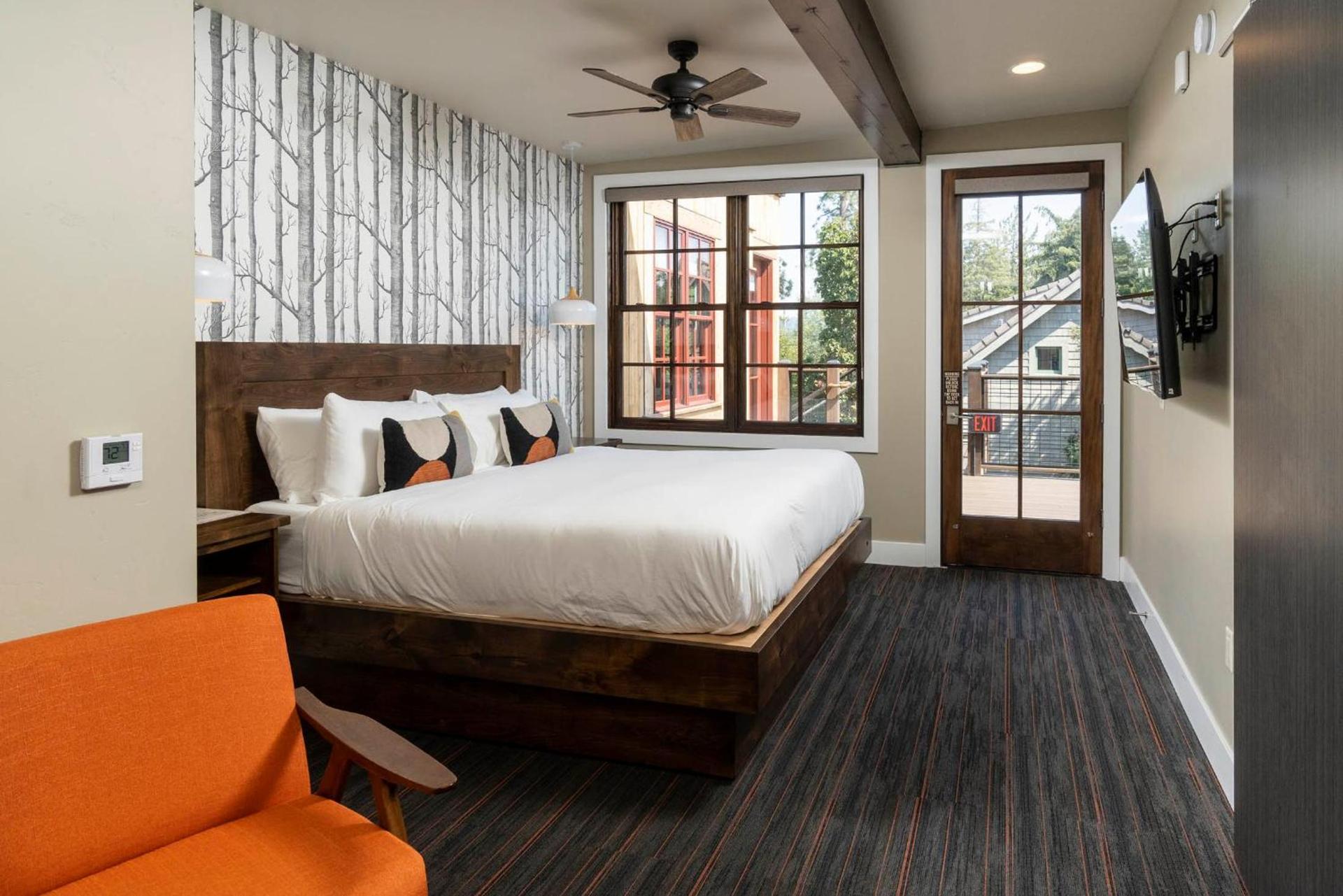 Ski Inn Taphouse Hotel photo 27