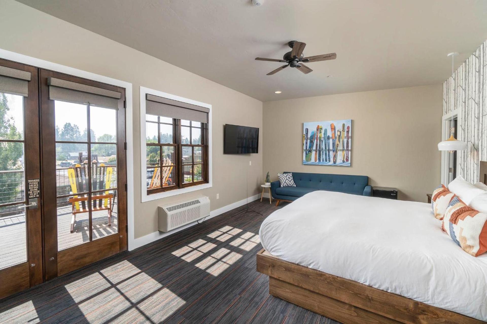 Ski Inn Taphouse Hotel photo 30