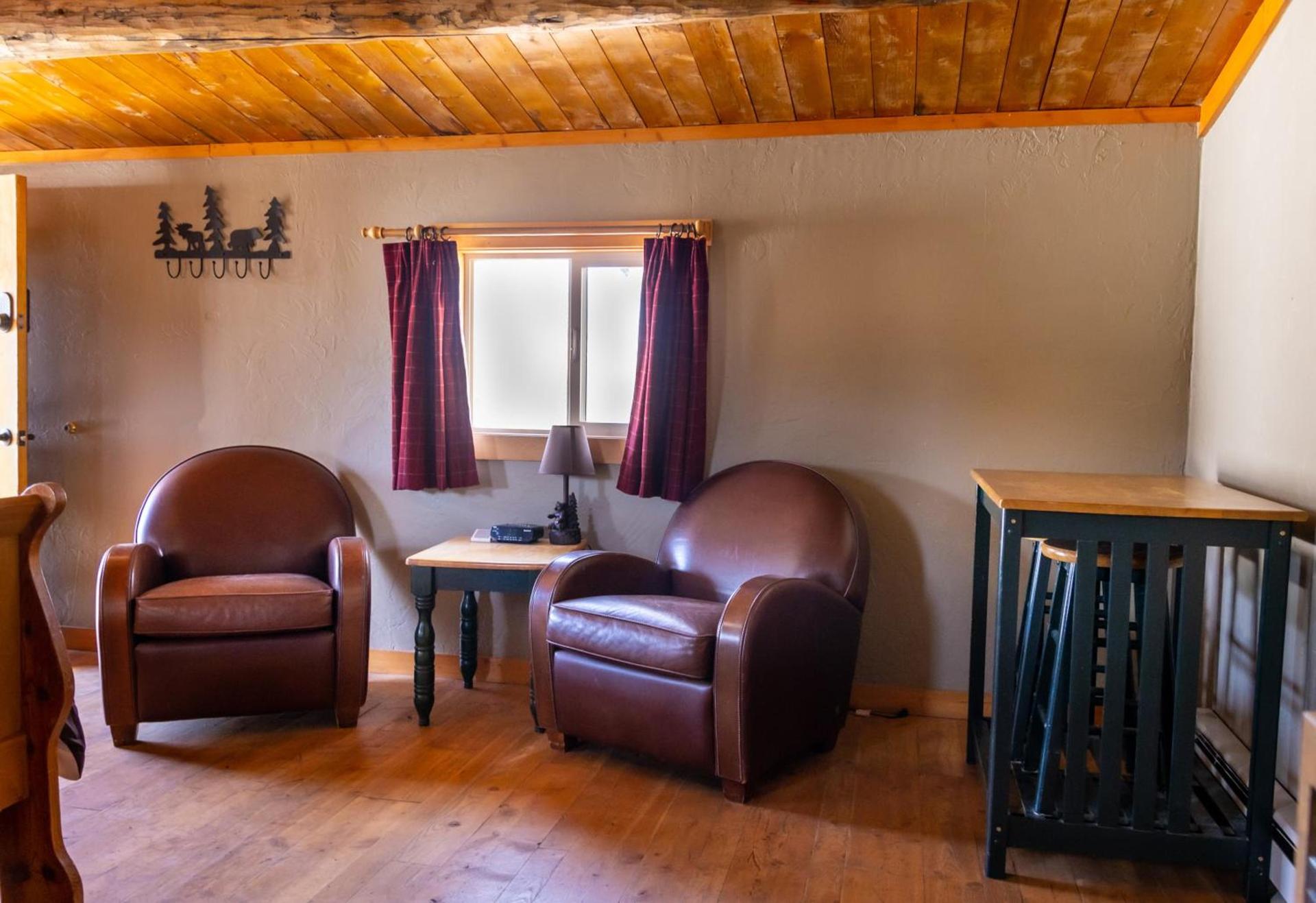 Half Moon Lake Lodge photo 17