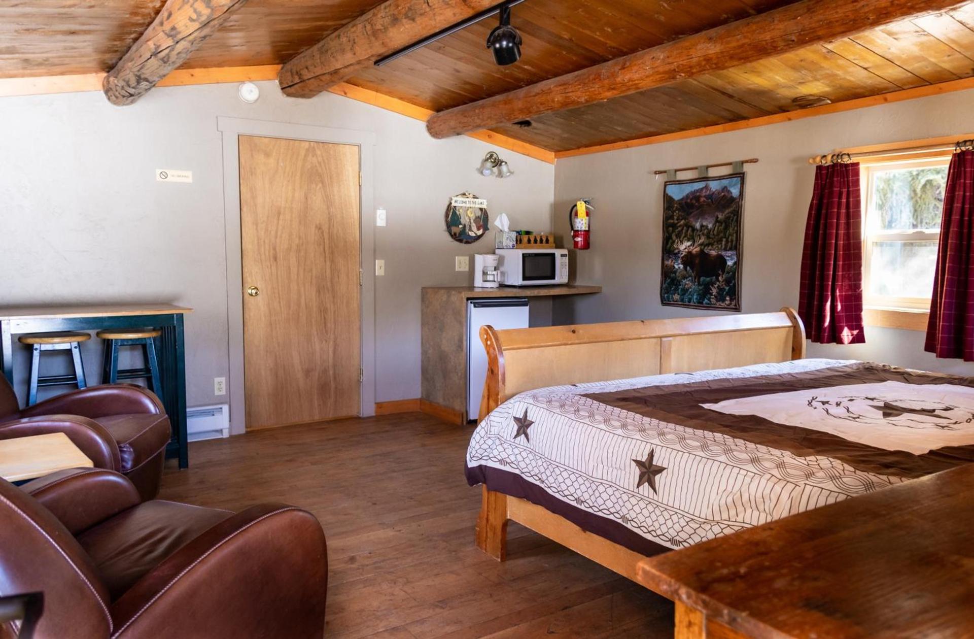 Half Moon Lake Lodge photo 16