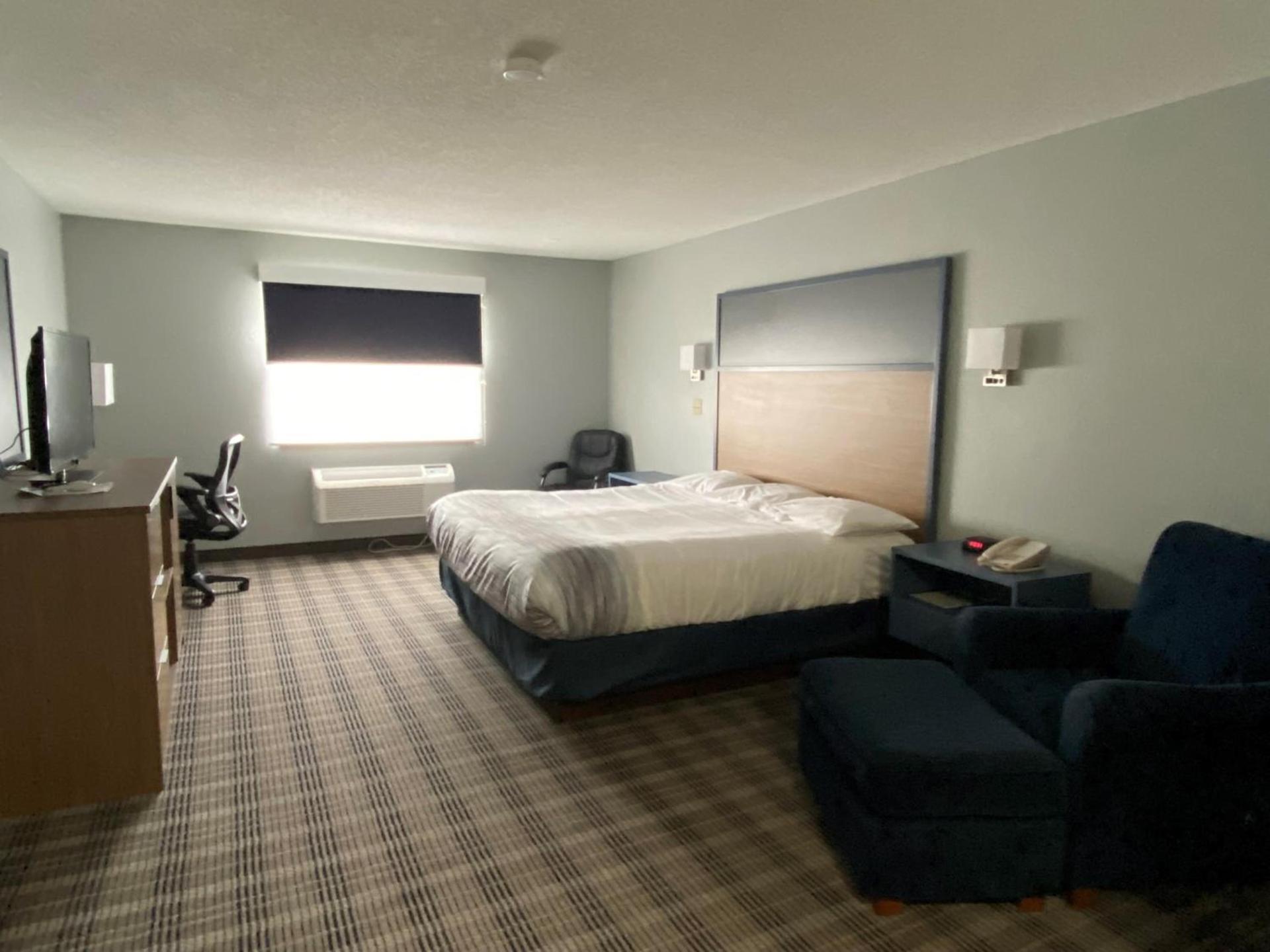 AmericInn by Wyndham Viroqua photo 5