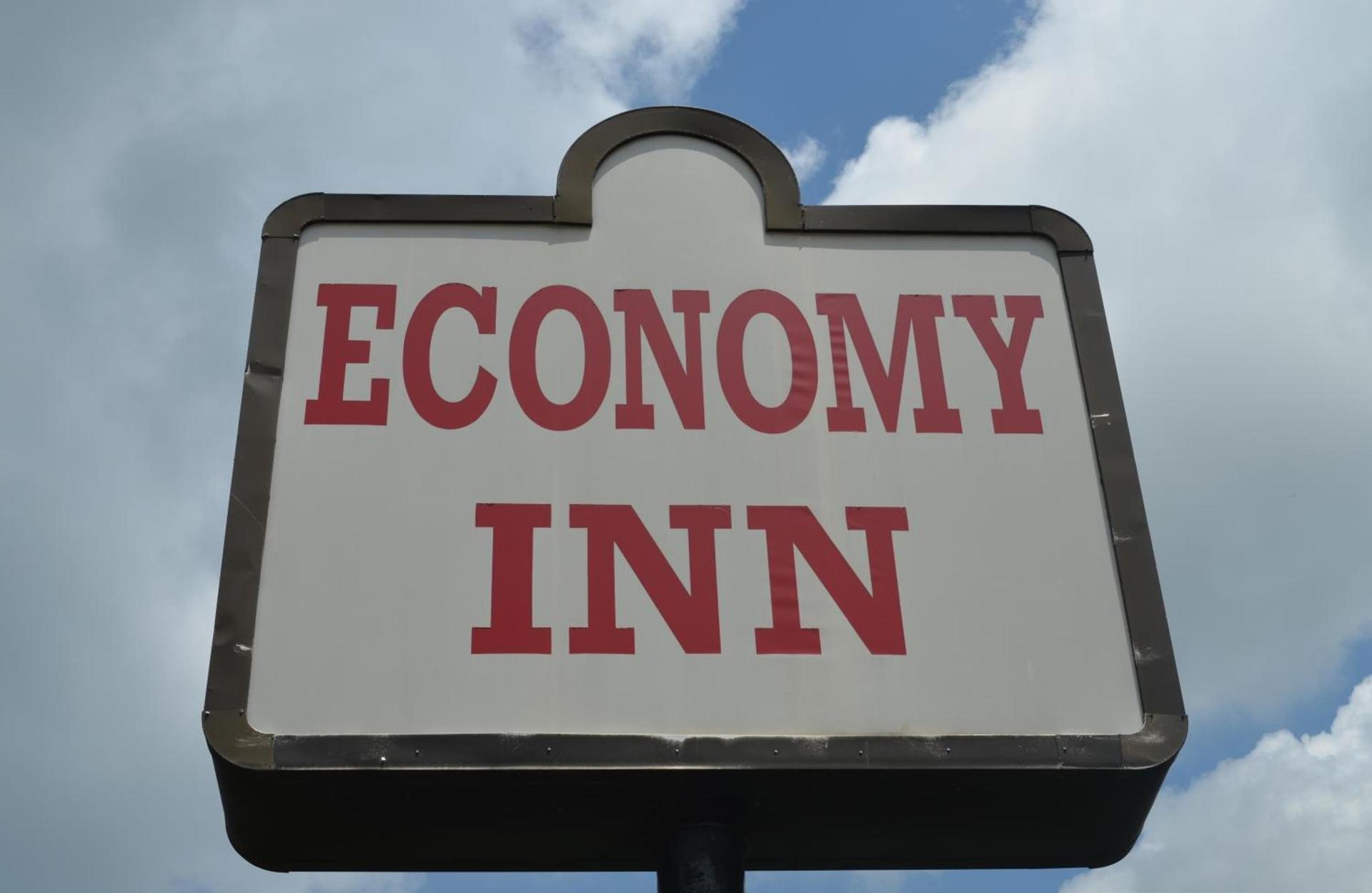 Economy Inn Bluefield photo 23