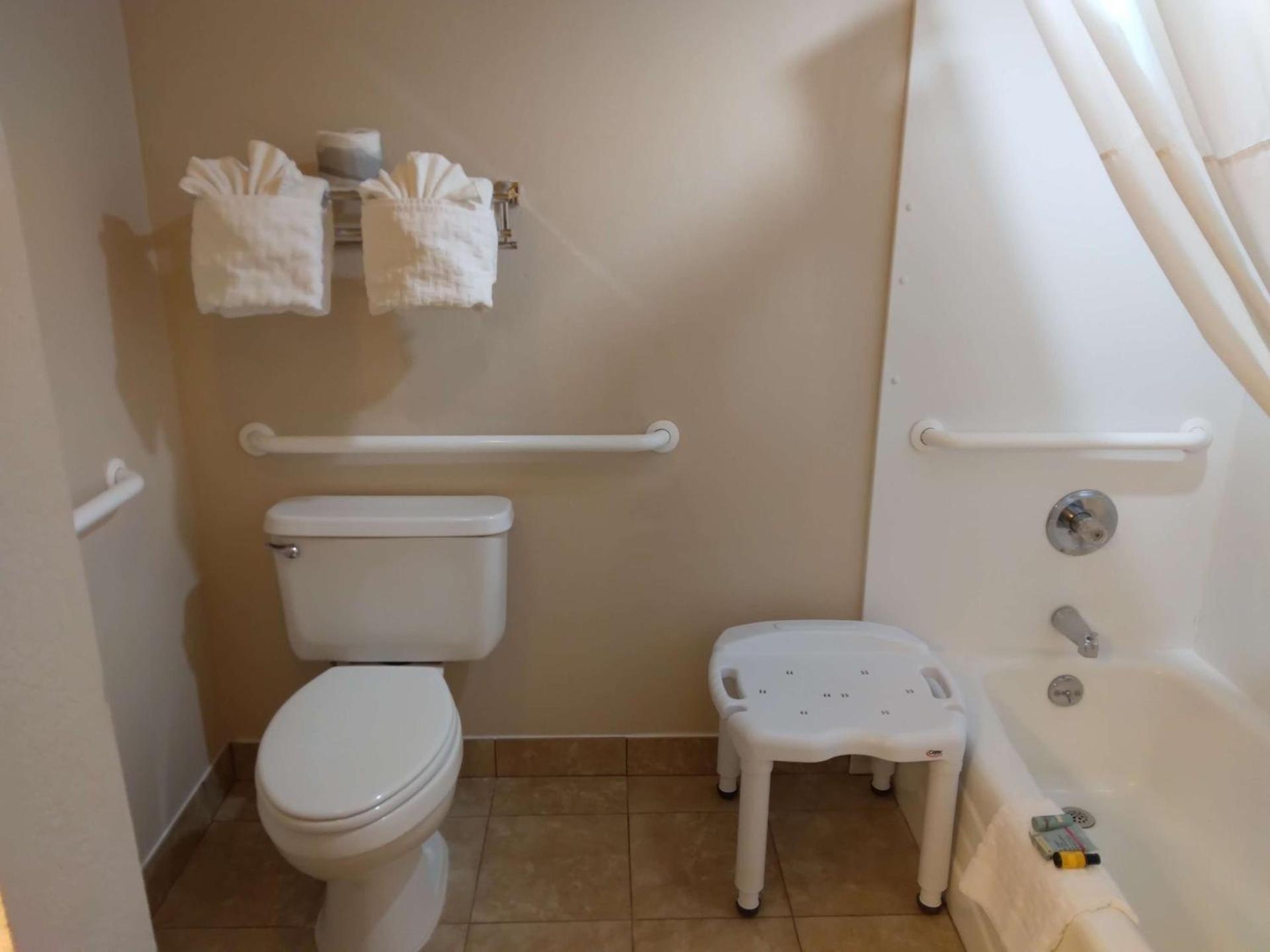 Best Western Canton Inn photo 13