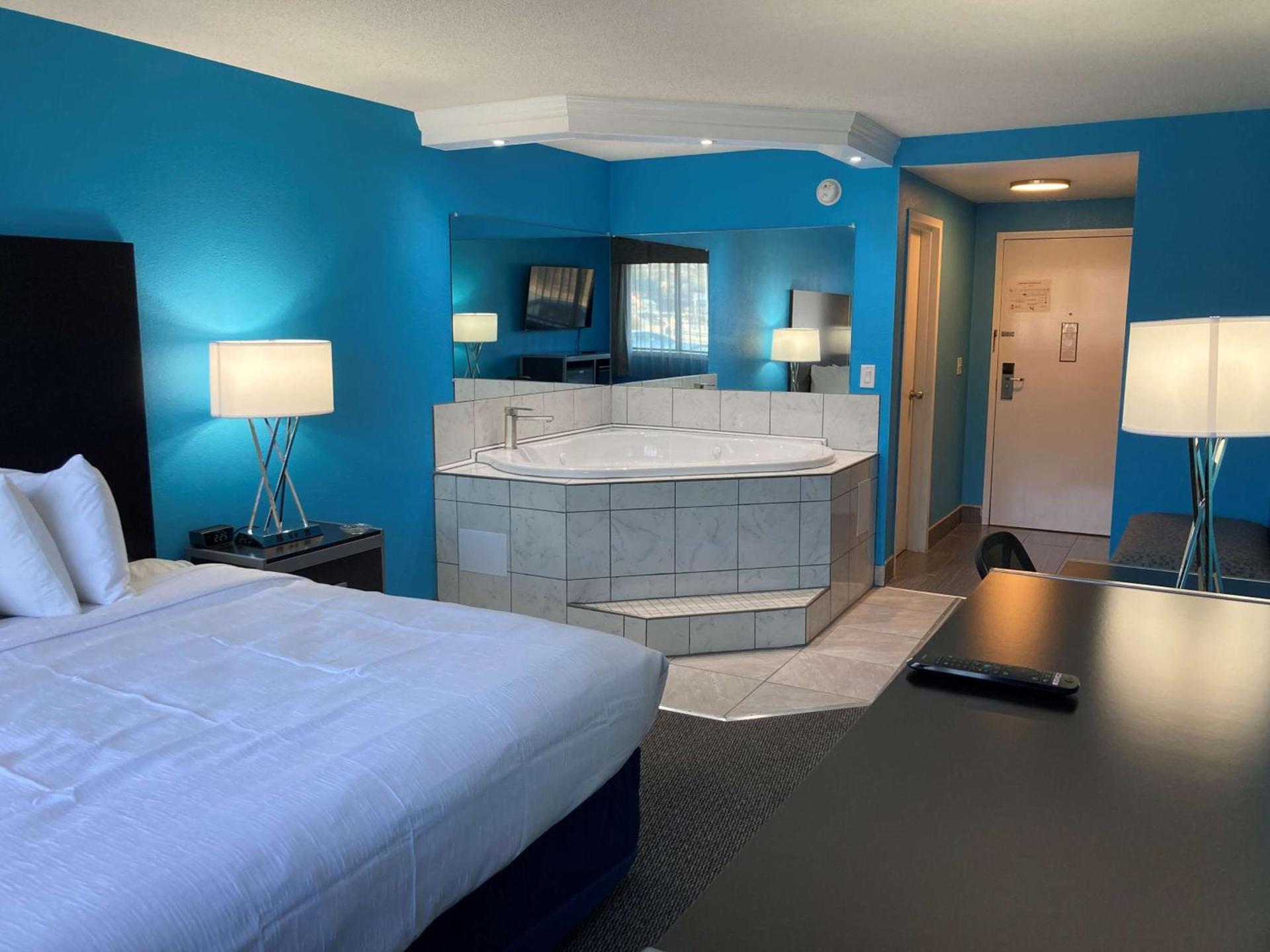 Best Western Plus Reading Inn & Suites photo 63
