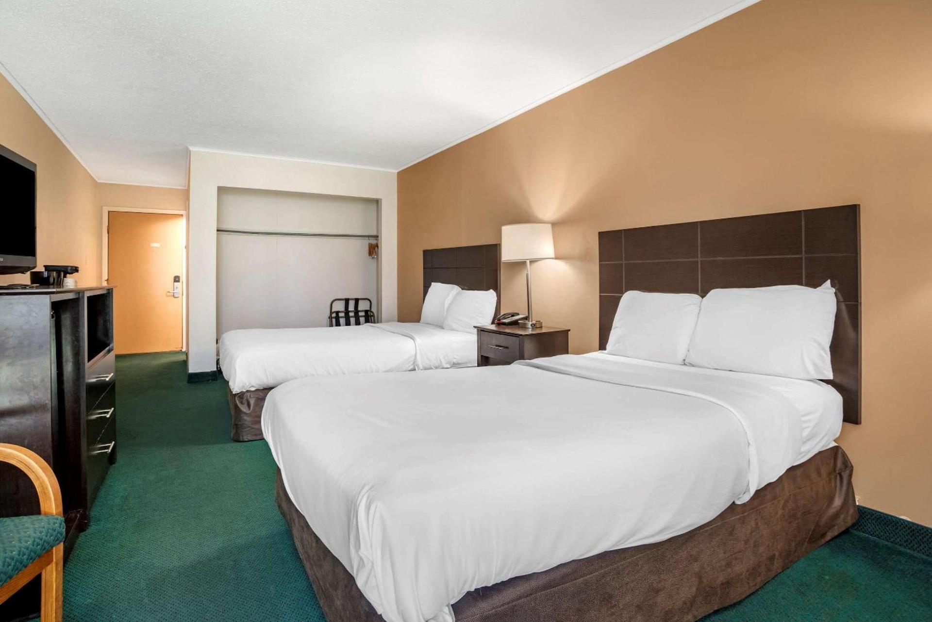 Rodeway Inn & Suites Rehoboth Beach photo 7