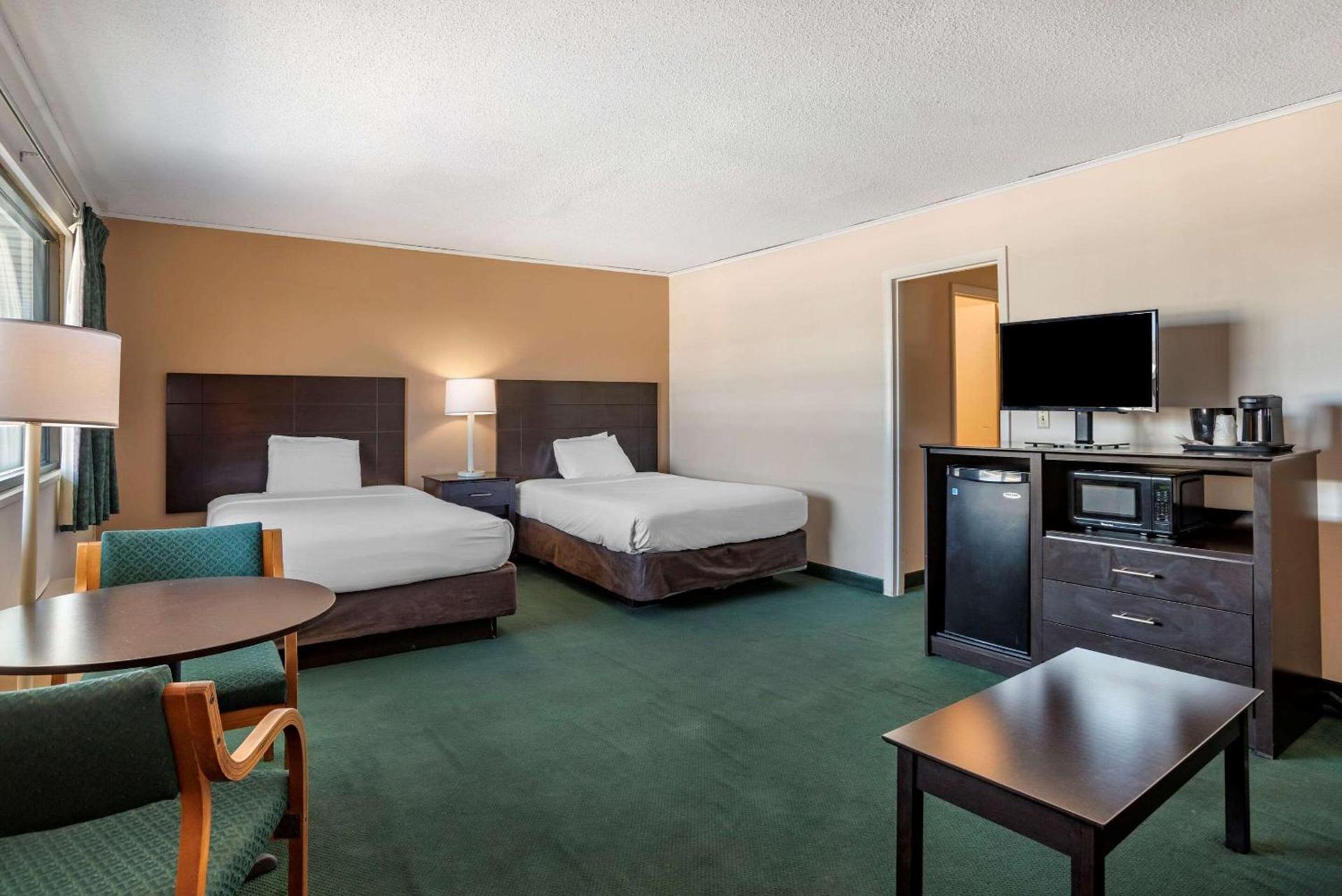 Rodeway Inn & Suites Rehoboth Beach photo 10