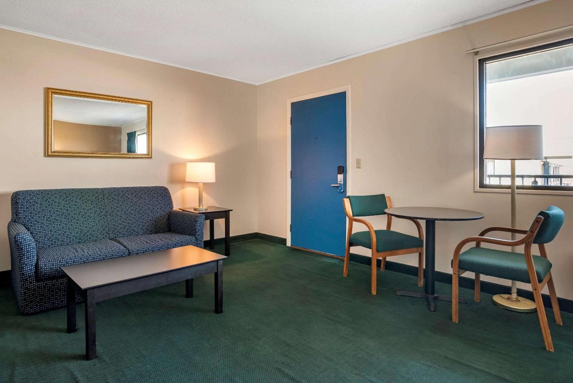 Rodeway Inn & Suites Rehoboth Beach photo 11