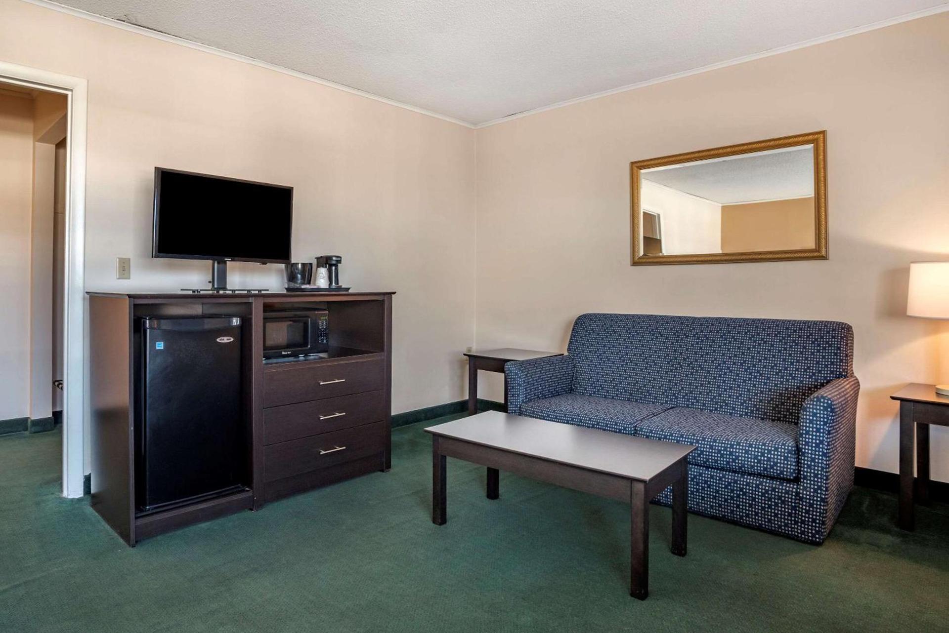 Rodeway Inn & Suites Rehoboth Beach photo 12