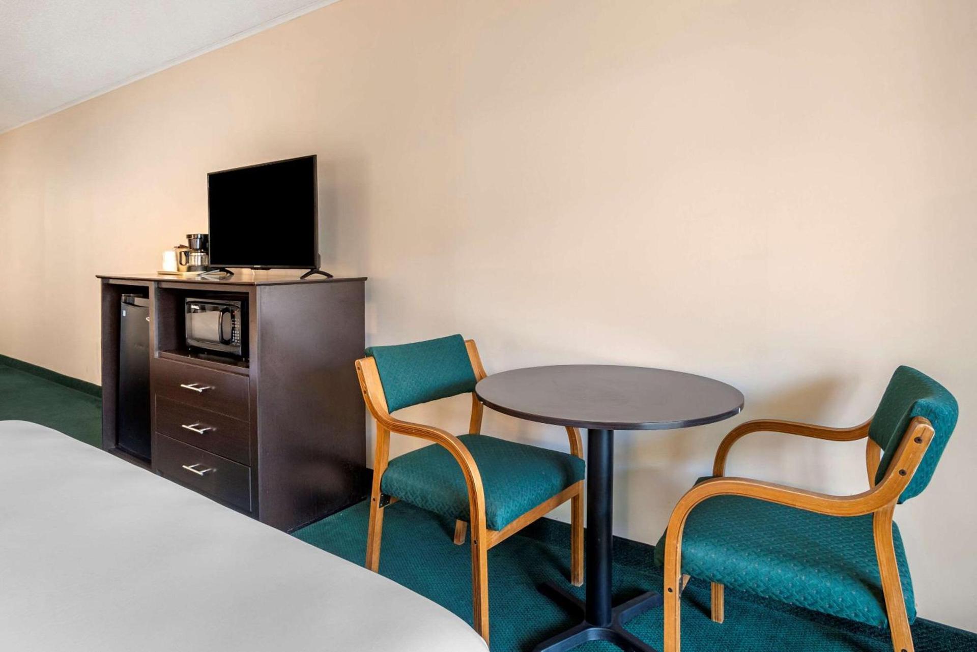 Rodeway Inn & Suites Rehoboth Beach photo 15