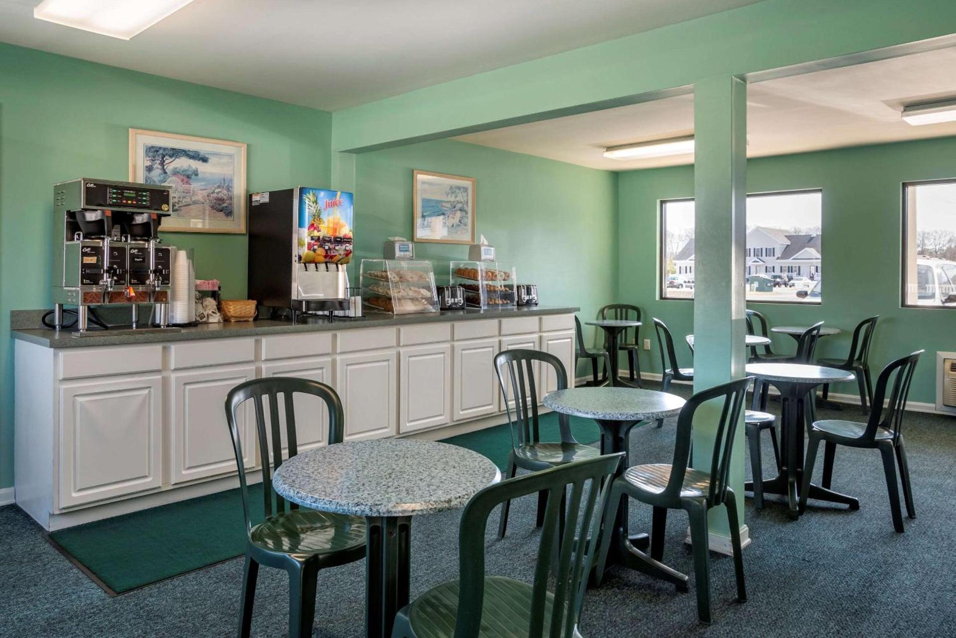 Rodeway Inn & Suites Rehoboth Beach photo 24