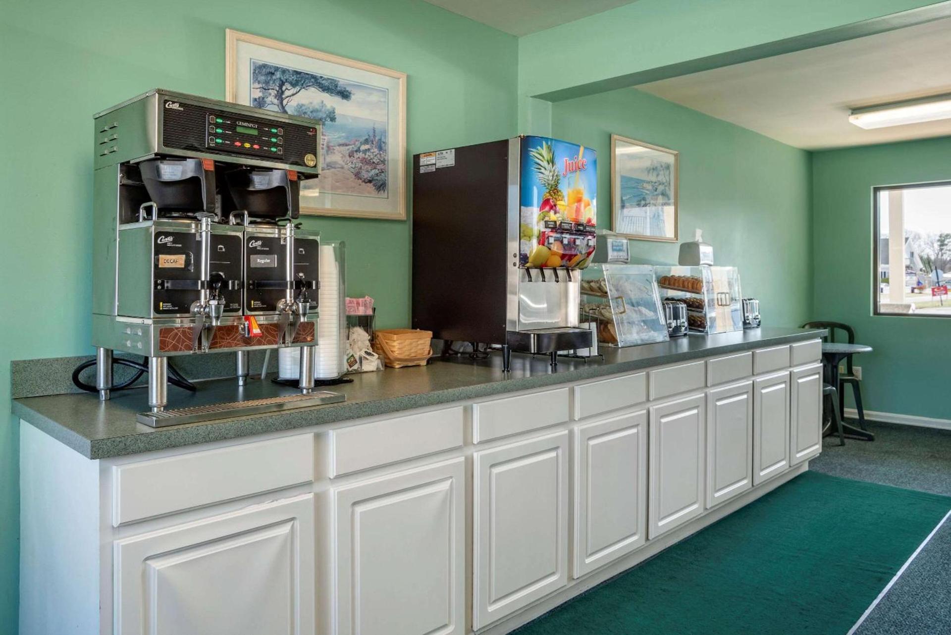 Rodeway Inn & Suites Rehoboth Beach photo 25