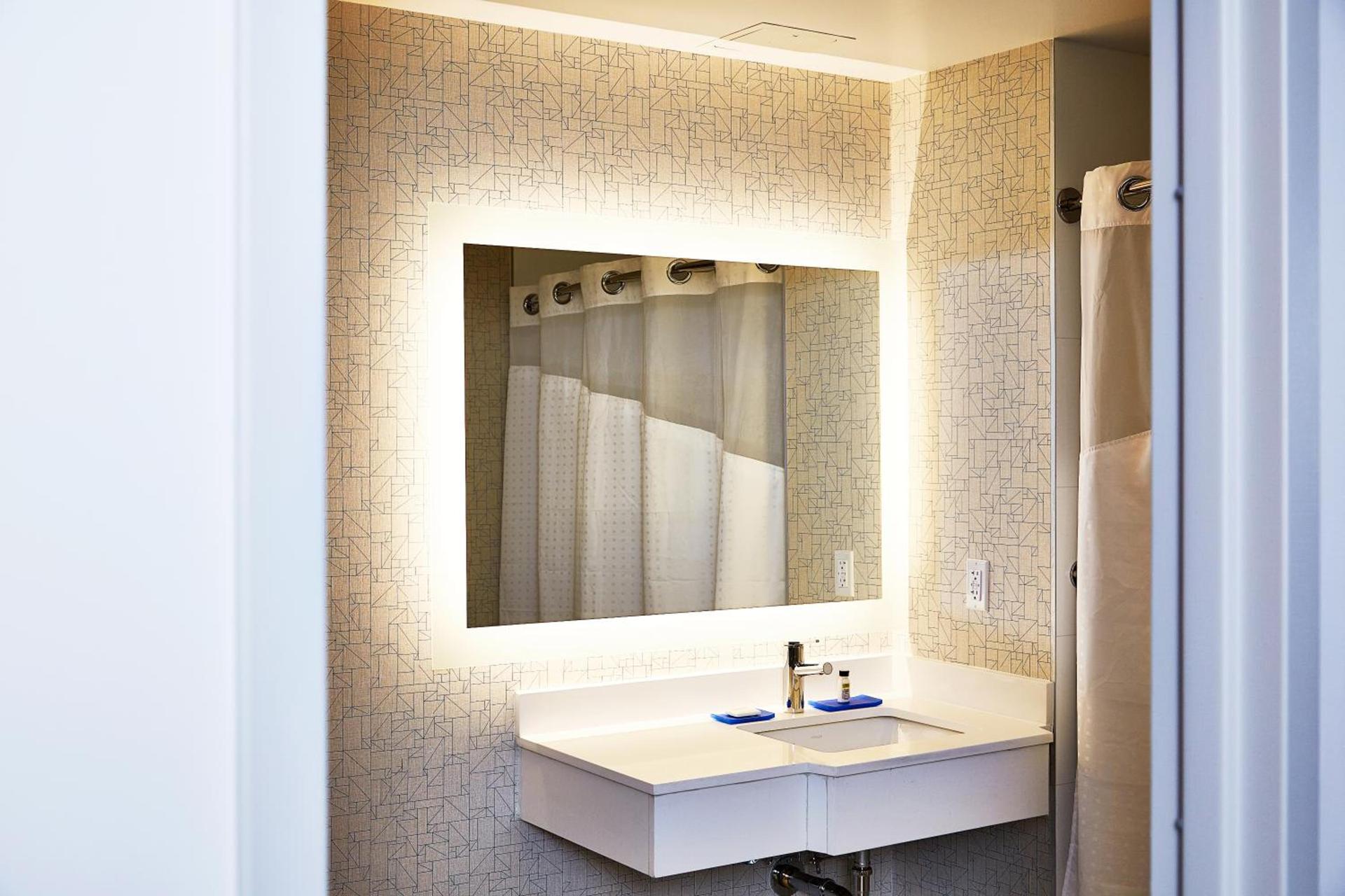 Holiday Inn Express - NYC Brooklyn - Sunset Park by IHG photo 8