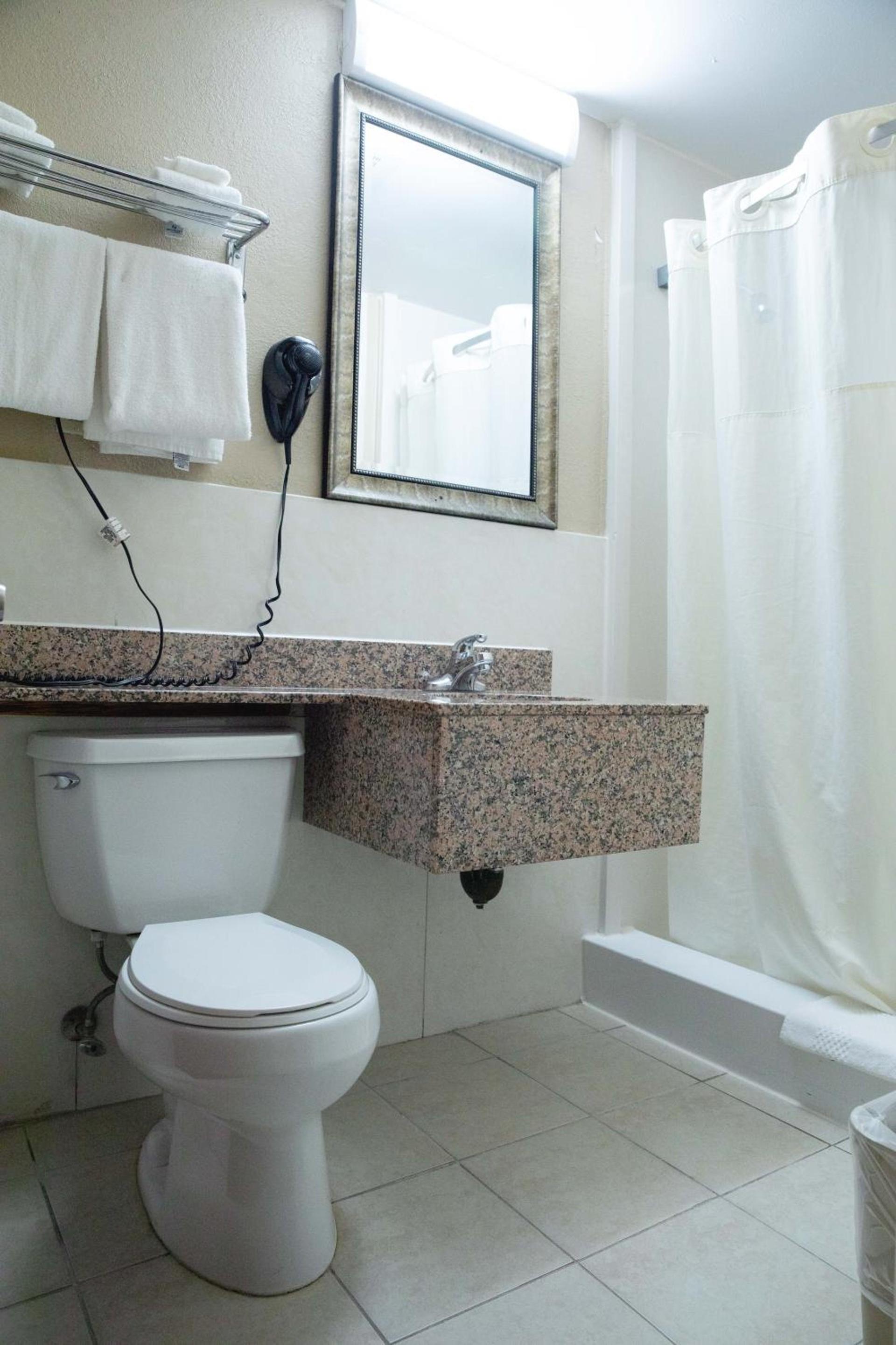 Quality Inn Raynham - Taunton photo 56