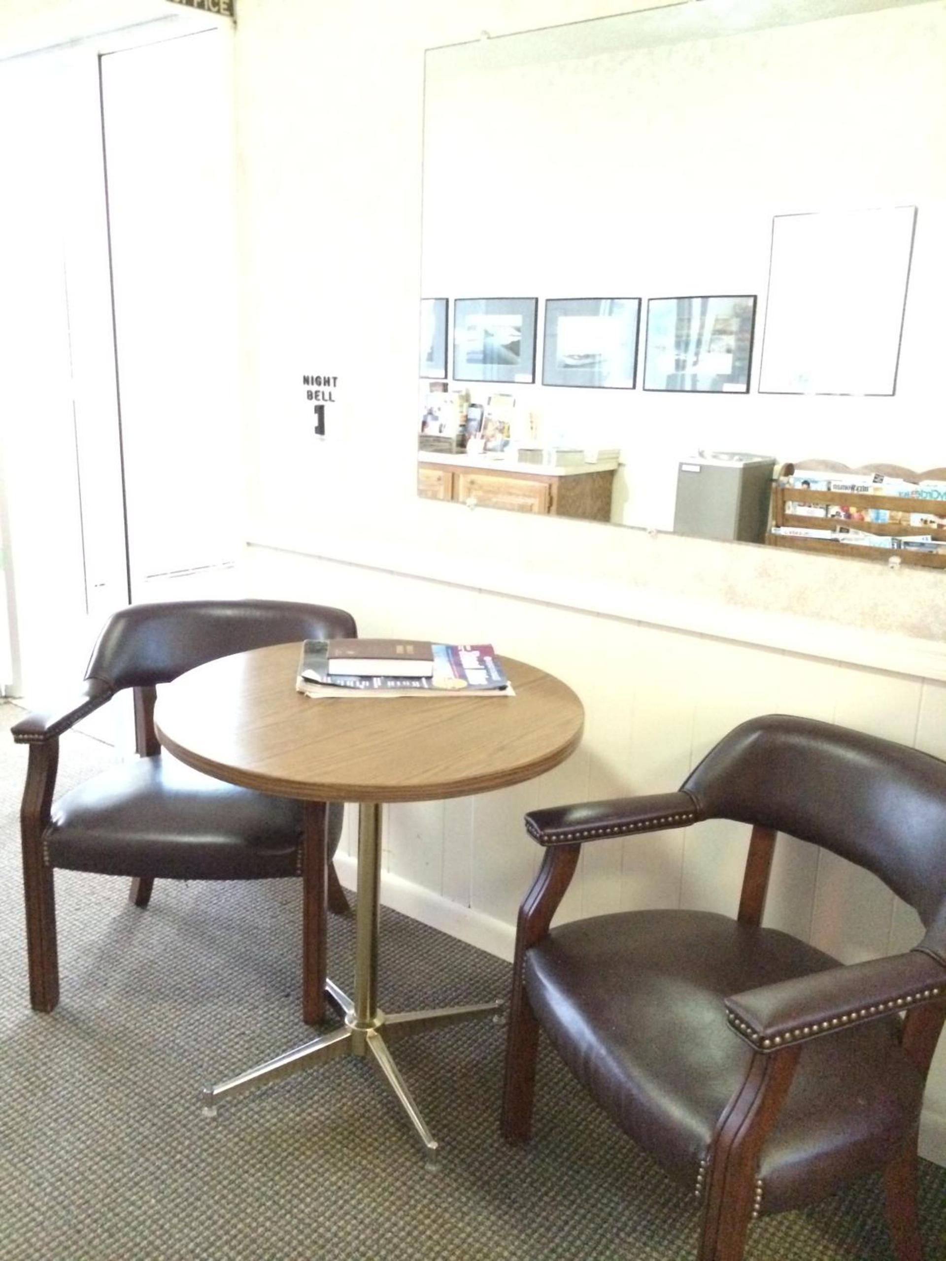 Island Inn photo 18