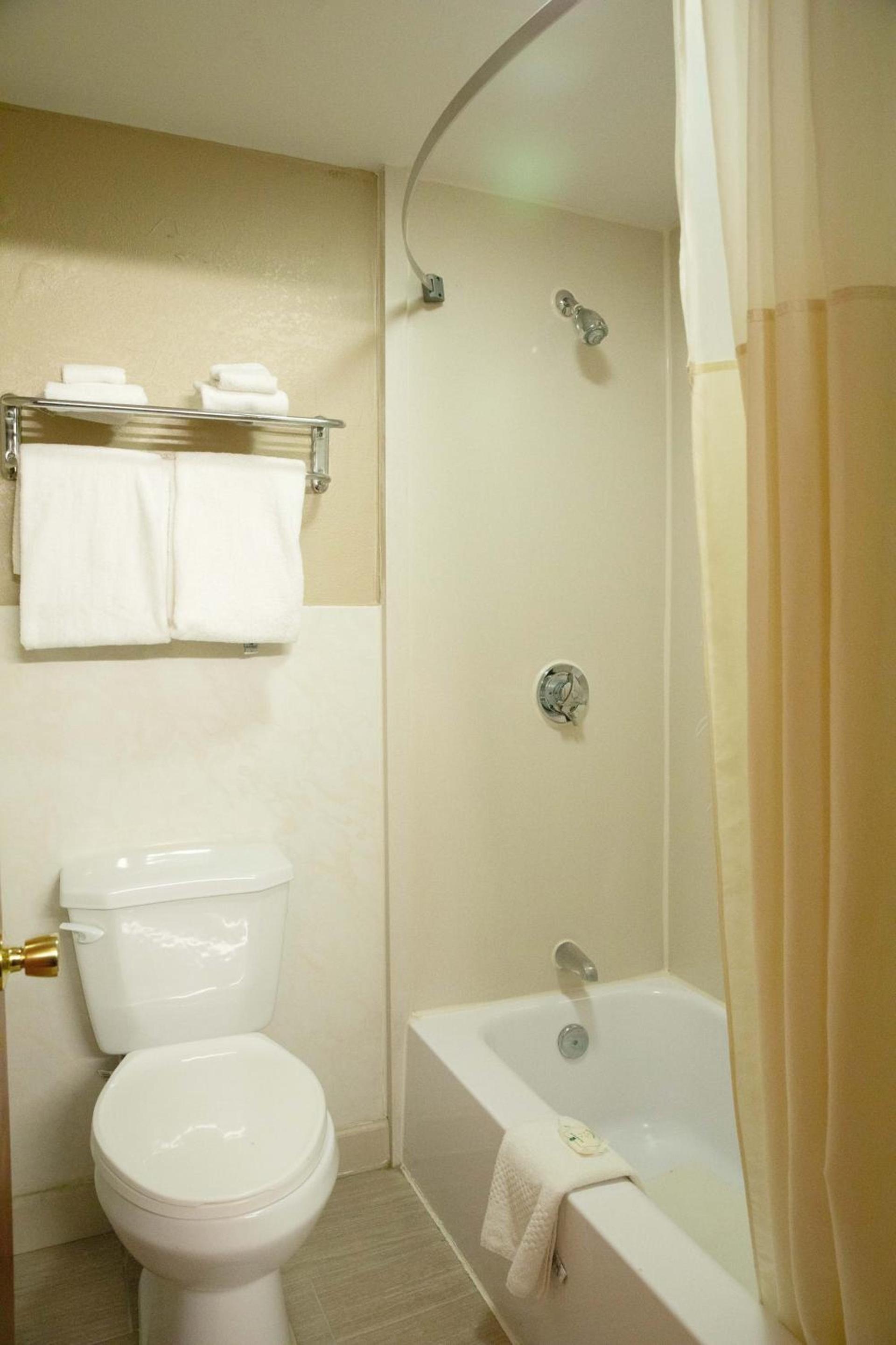 Quality Inn Raynham - Taunton photo 58