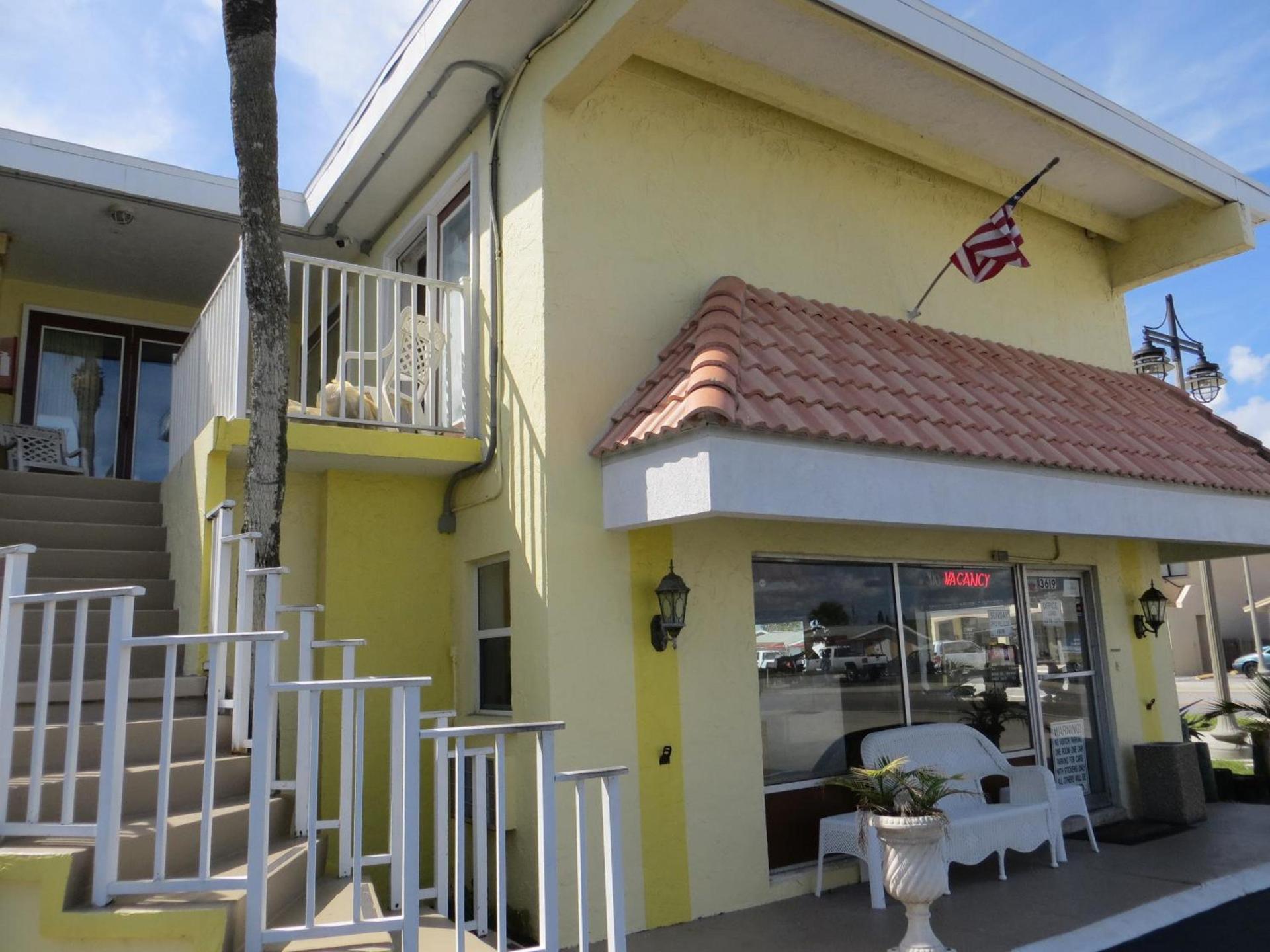 Sand Castle Motel photo 10
